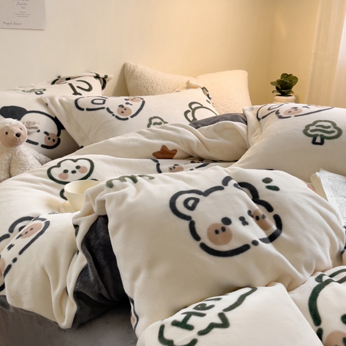 91家纺网 家纺一手货源 找家纺 宅部落 2025新款高克重牛奶绒卡通印花单被套 欢乐伙伴