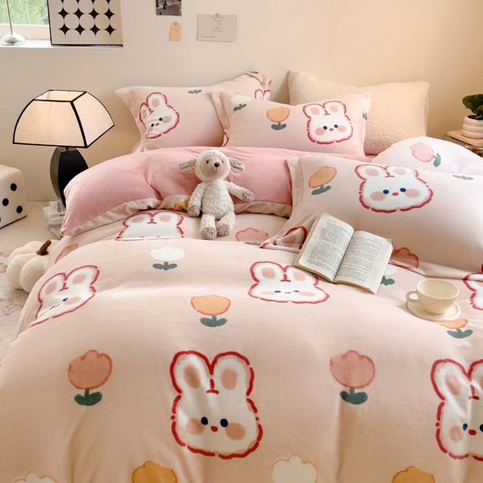 91家纺网 家纺一手货源 找家纺 宅部落 2025新款高克重牛奶绒卡通印花单被套 小兔兔