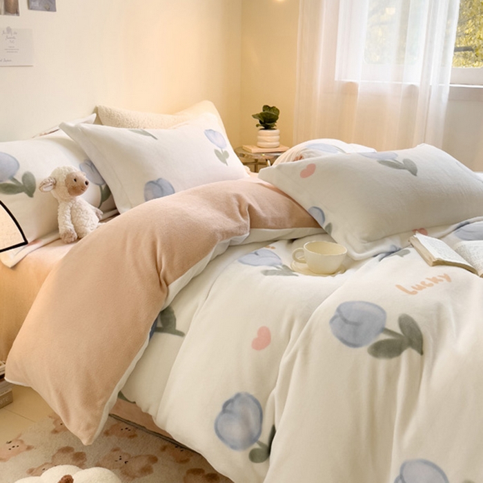 91家纺网 家纺一手货源 找家纺 宅部落 2025新款高克重牛奶绒卡通印花单被套 兰兰花