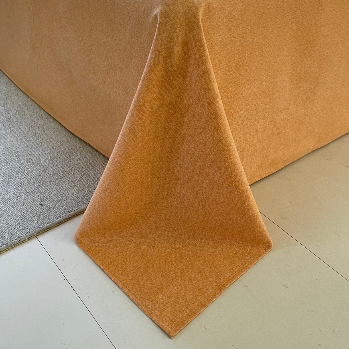 91家纺网 家纺一手货源 找家纺 本制 2025秋冬新款全棉混纺磨毛印花四件套 绿茵-蜜橙