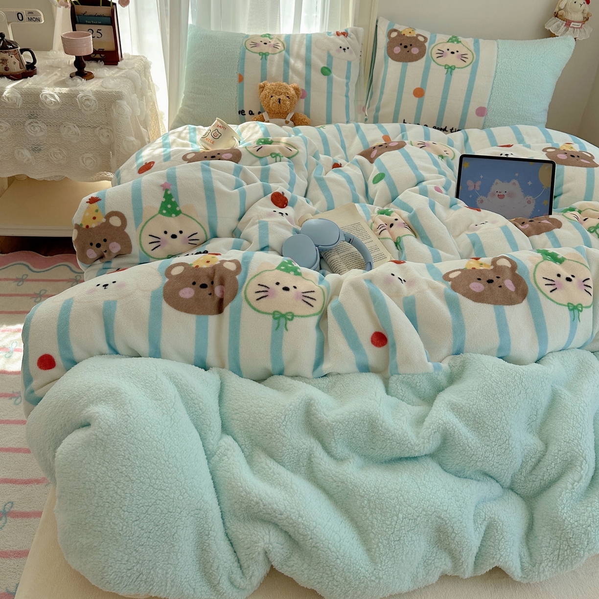 91家纺网 家纺一手货源 找家纺 （总）顾里家纺 2025新款ins韩风甜感羊羔拼接牛奶绒少女系四件套