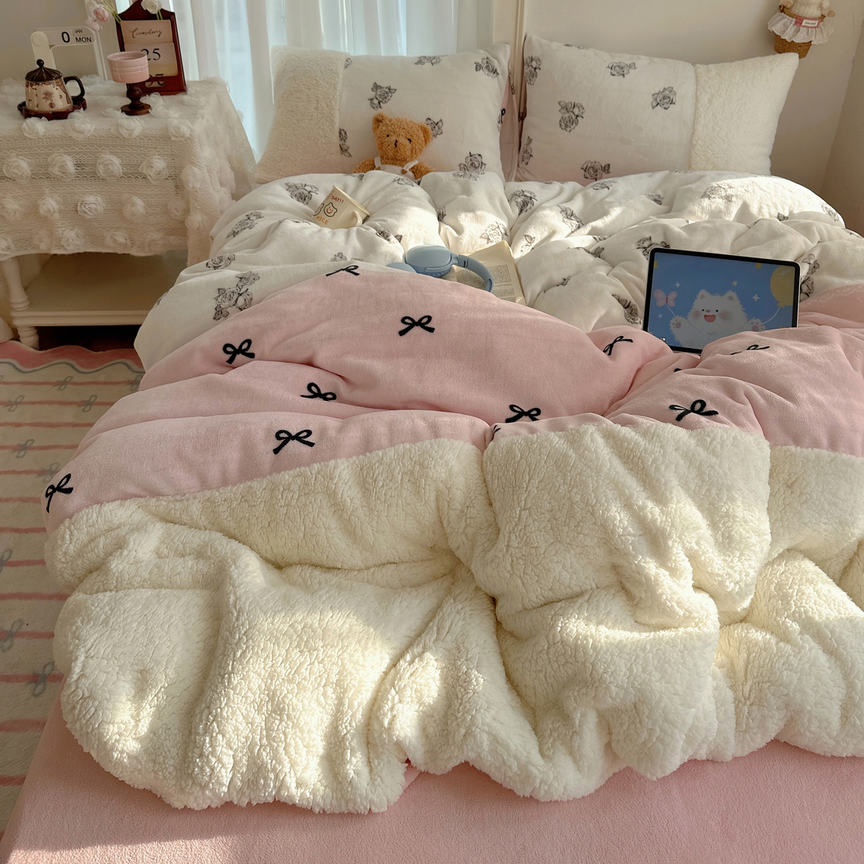 91家纺网 家纺一手货源 找家纺 （总）顾里家纺 2025新款ins韩风甜感羊羔拼接牛奶绒少女系四件套