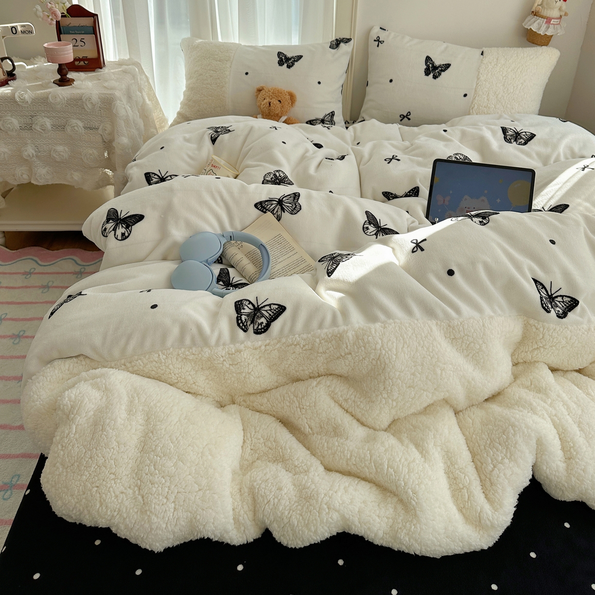 91家纺网 家纺一手货源 找家纺 （总）顾里家纺 2025新款ins韩风甜感羊羔拼接牛奶绒少女系四件套