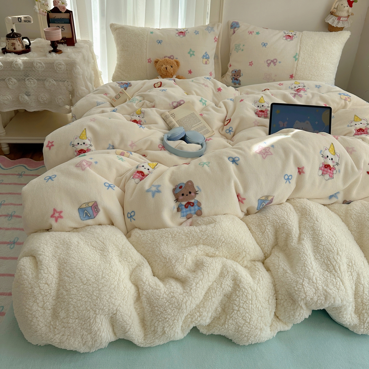 91家纺网 家纺一手货源 找家纺 （总）顾里家纺 2025新款ins韩风甜感羊羔拼接牛奶绒少女系四件套