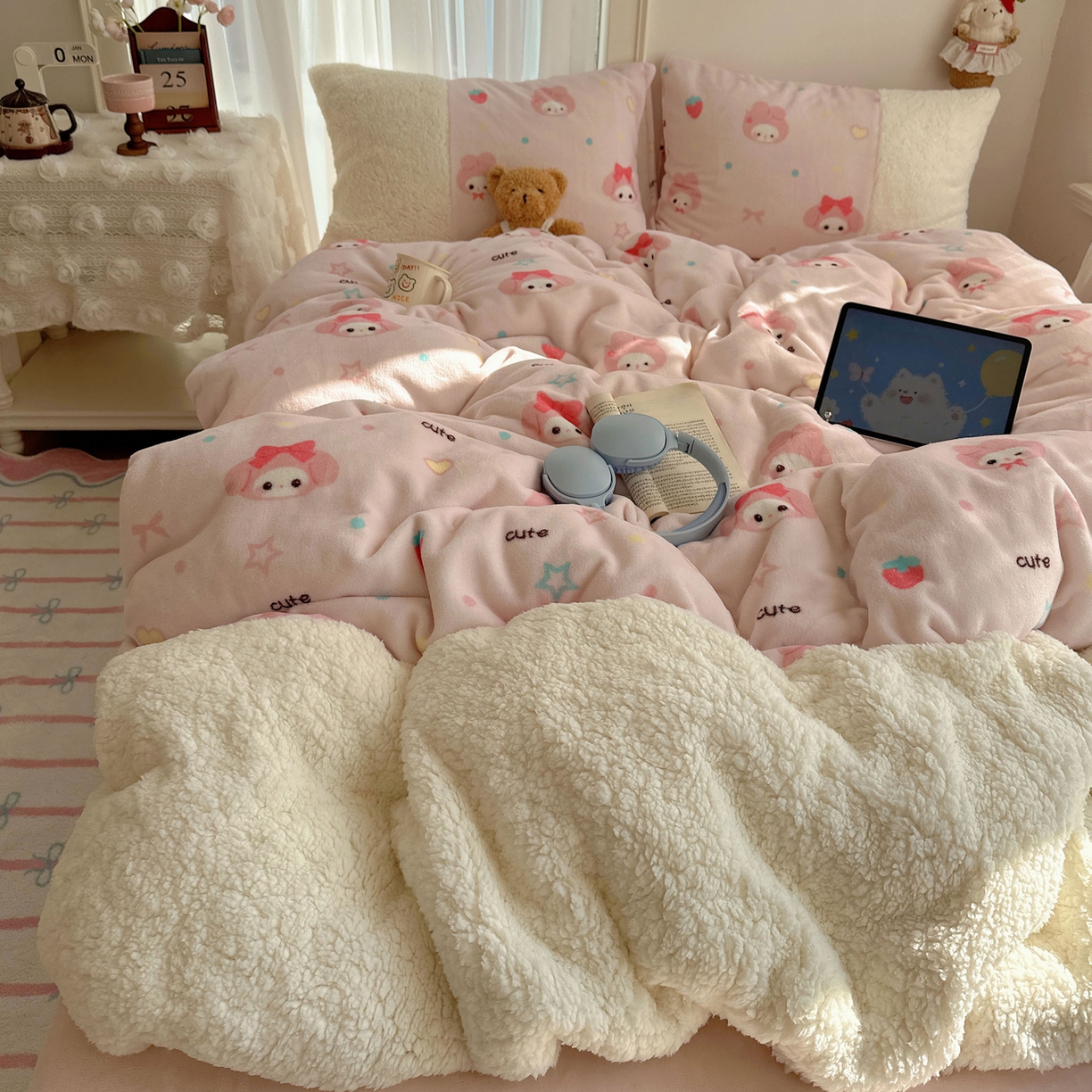 91家纺网 家纺一手货源 找家纺 （总）顾里家纺 2025新款ins韩风甜感羊羔拼接牛奶绒少女系四件套