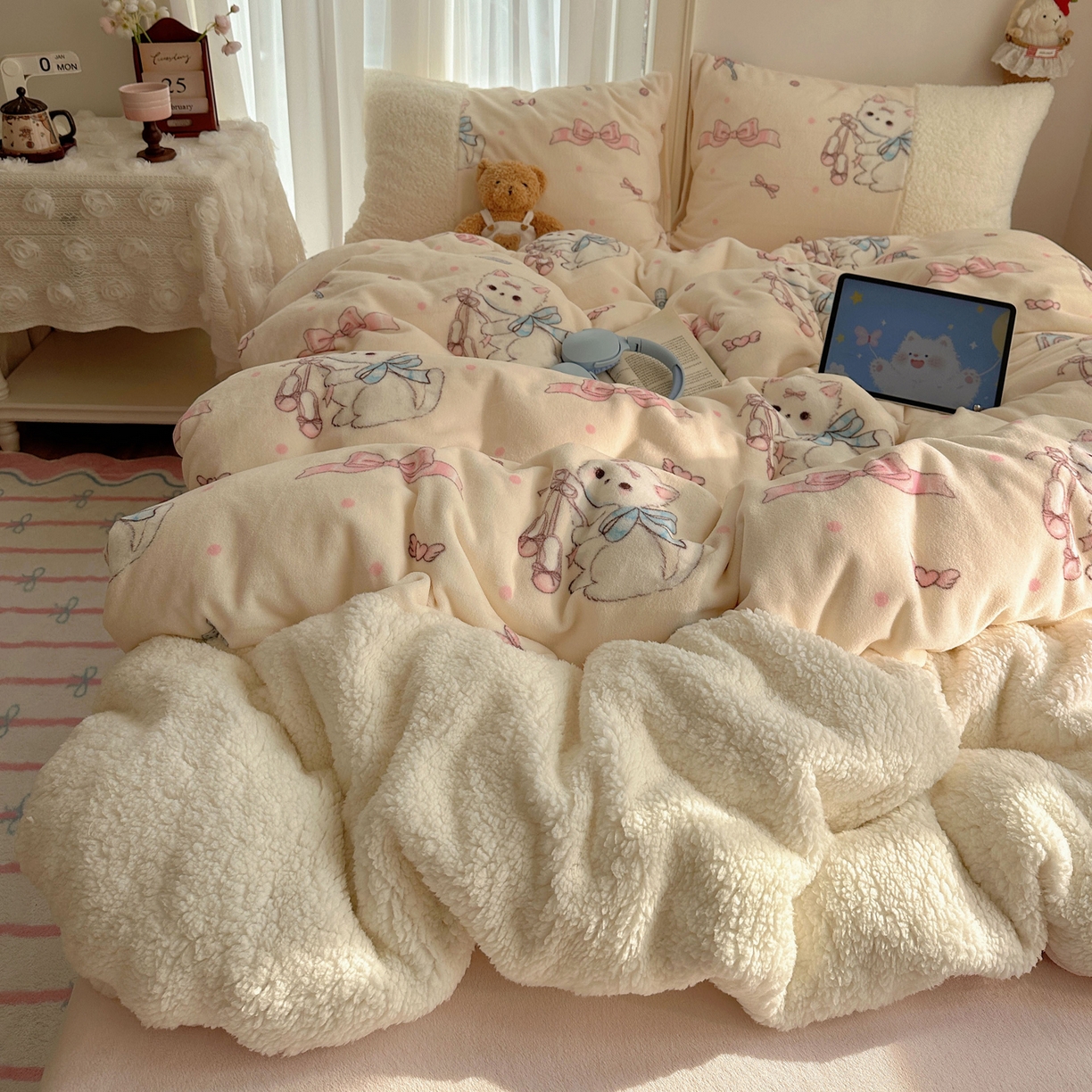 91家纺网 家纺一手货源 找家纺 （总）顾里家纺 2025新款ins韩风甜感羊羔拼接牛奶绒少女系四件套