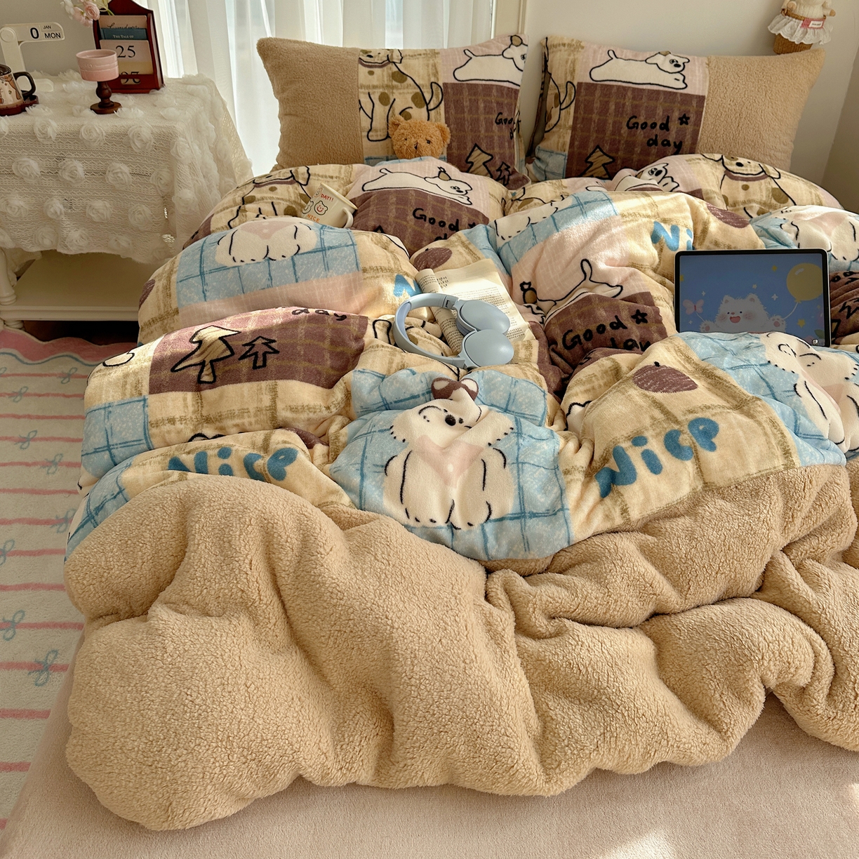 91家纺网 家纺一手货源 找家纺 （总）顾里家纺 2025新款ins韩风甜感羊羔拼接牛奶绒少女系四件套