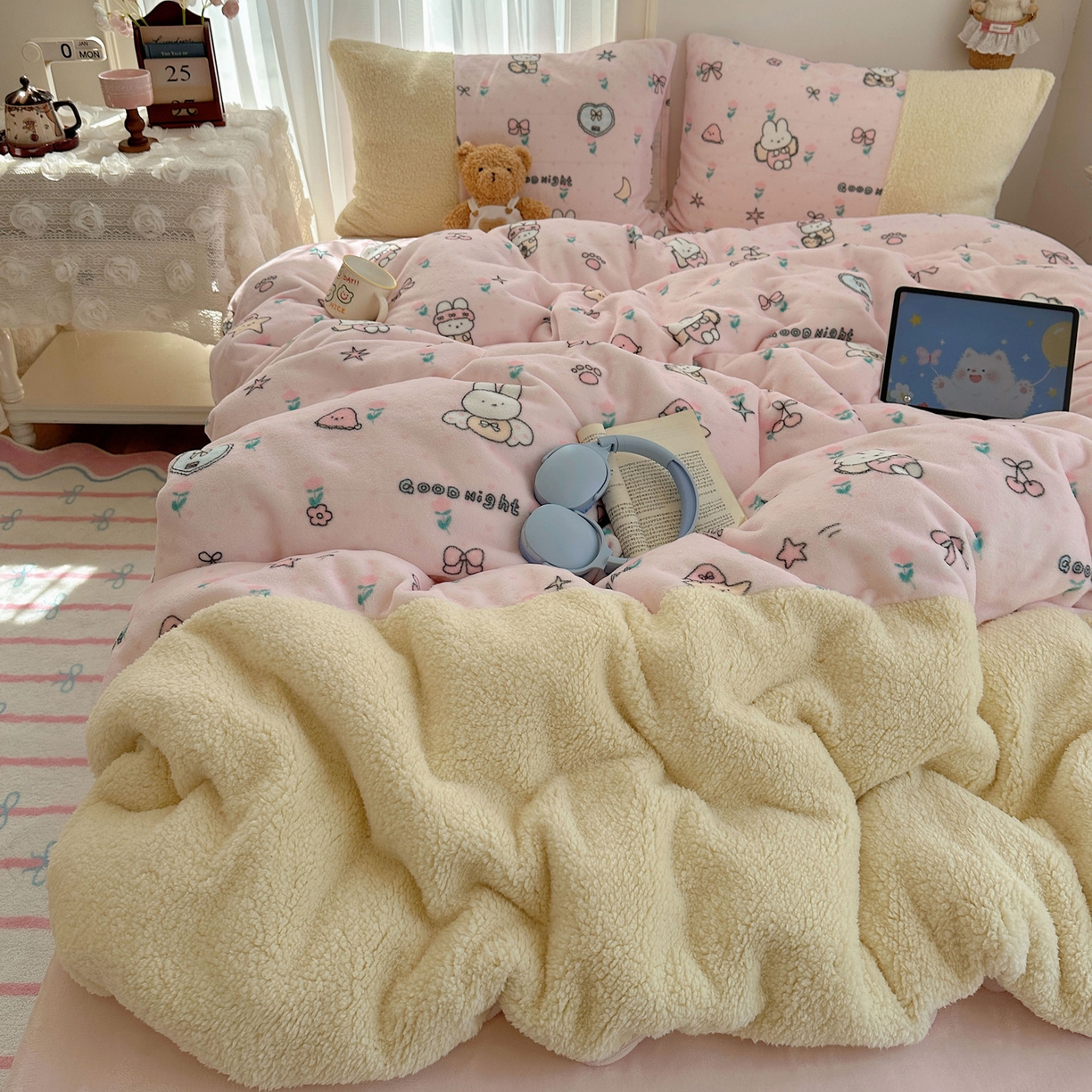 91家纺网 家纺一手货源 找家纺 （总）顾里家纺 2025新款ins韩风甜感羊羔拼接牛奶绒少女系四件套