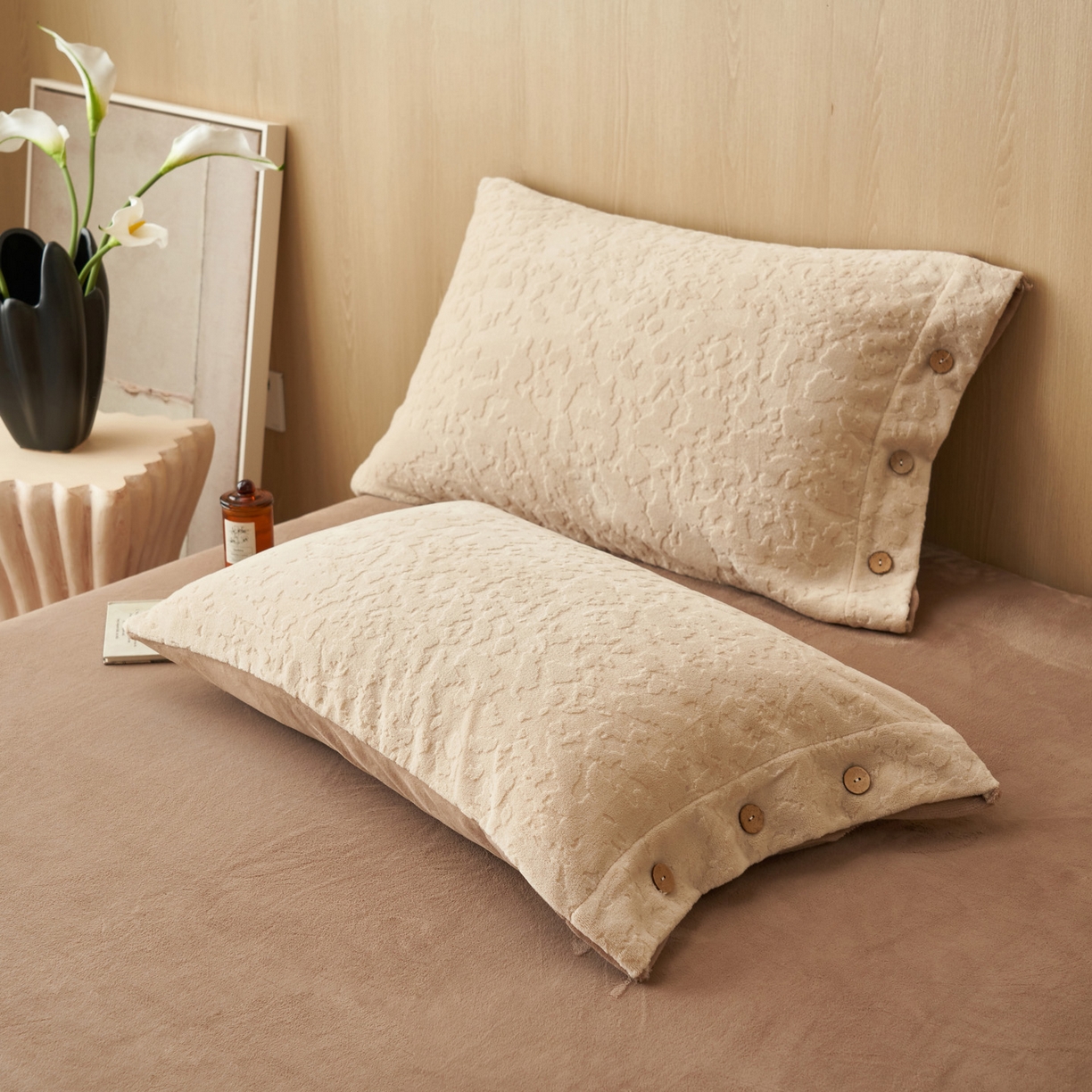 91家纺网 家纺一手货源 找家纺 （总）寐绸家纺 2025秋冬新款230g牛奶绒壁纸风雕花四件套