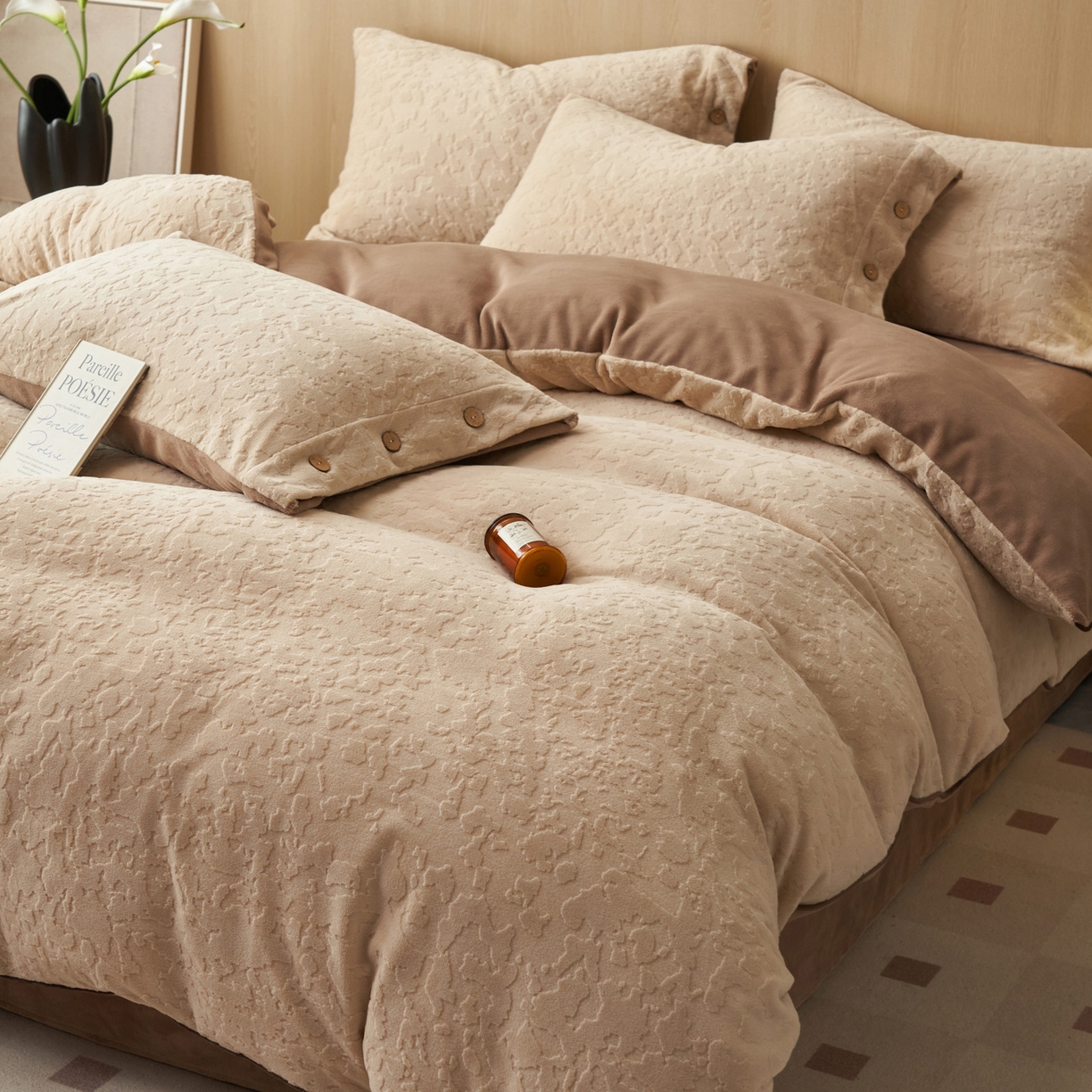 91家纺网 家纺一手货源 找家纺 （总）寐绸家纺 2025秋冬新款230g牛奶绒壁纸风雕花四件套