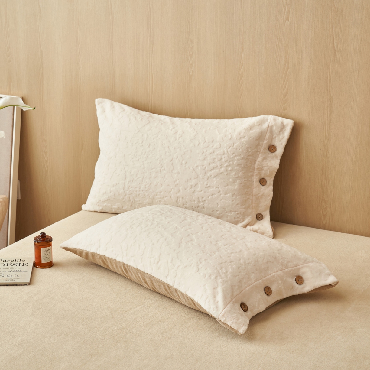 91家纺网 家纺一手货源 找家纺 寐绸家纺 2025秋冬新款230g牛奶绒壁纸风雕花四件套 壁纸风-高级白