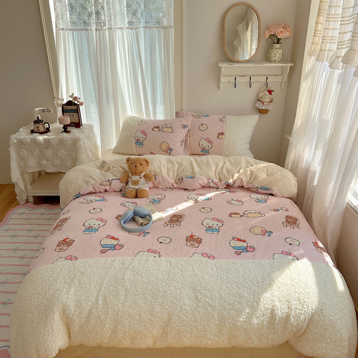 91家纺网 家纺一手货源 找家纺 顾里家纺 2025新款ins韩风甜感羊羔拼接牛奶绒少女系四件套 猫咪梦想