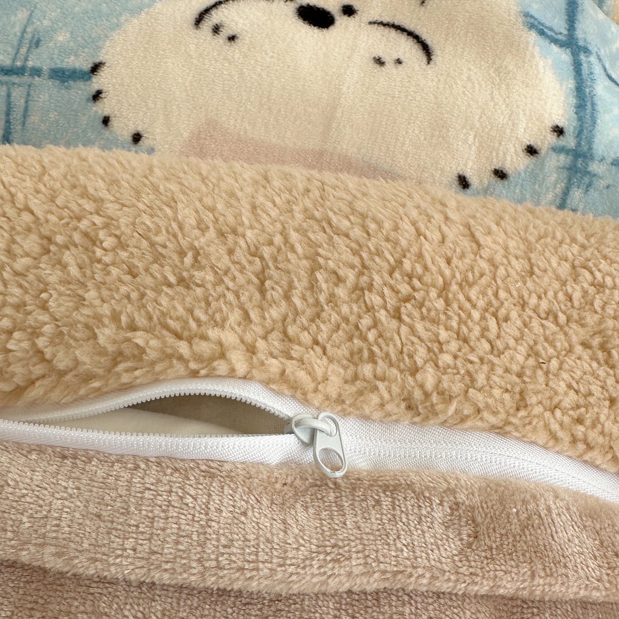 91家纺网 家纺一手货源 找家纺 顾里家纺 2025新款ins韩风甜感羊羔拼接牛奶绒少女系四件套 美式狗仔