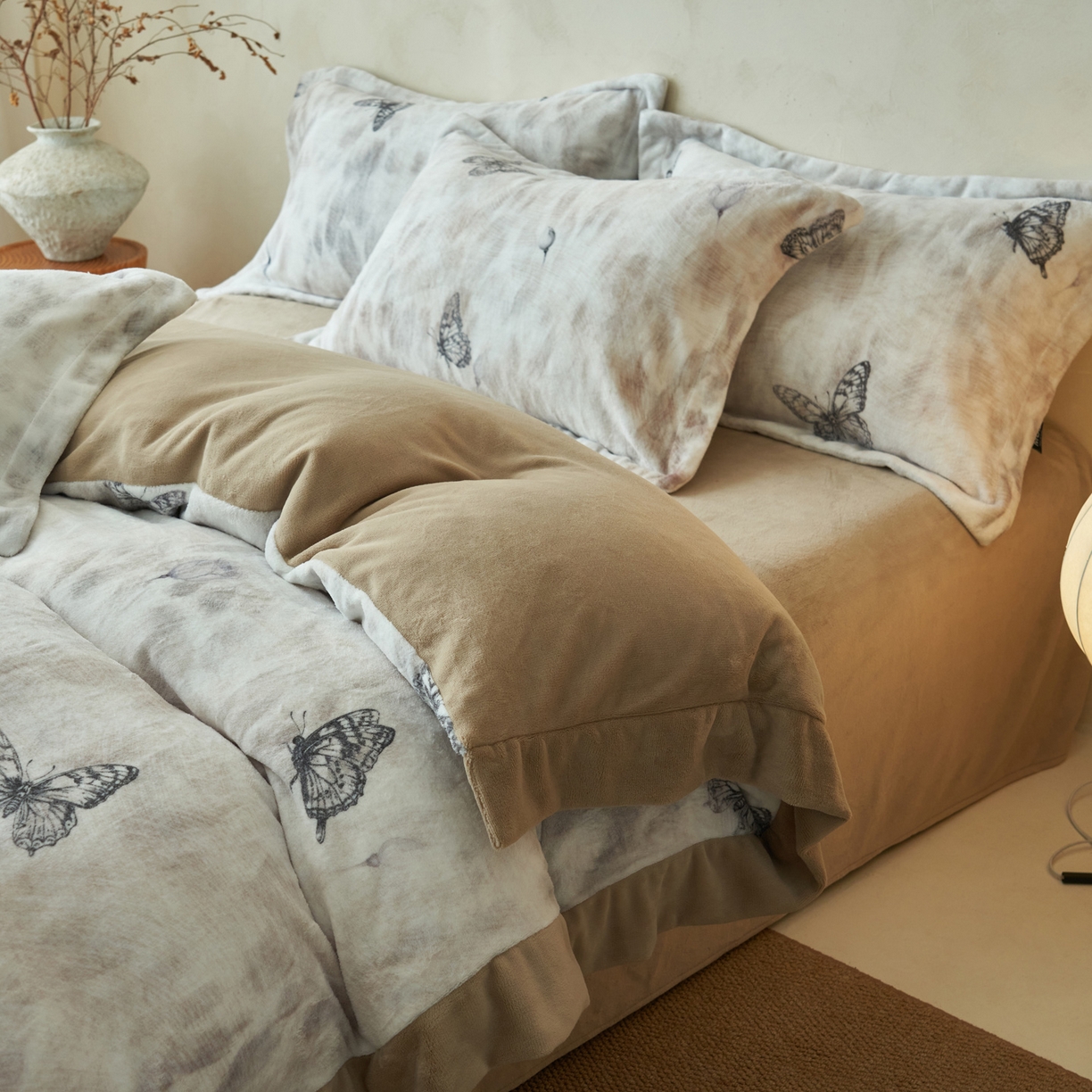 91家纺网 家纺一手货源 找家纺 （总）寐绸家纺 2025秋冬新款230g棉麻风牛奶绒四件套