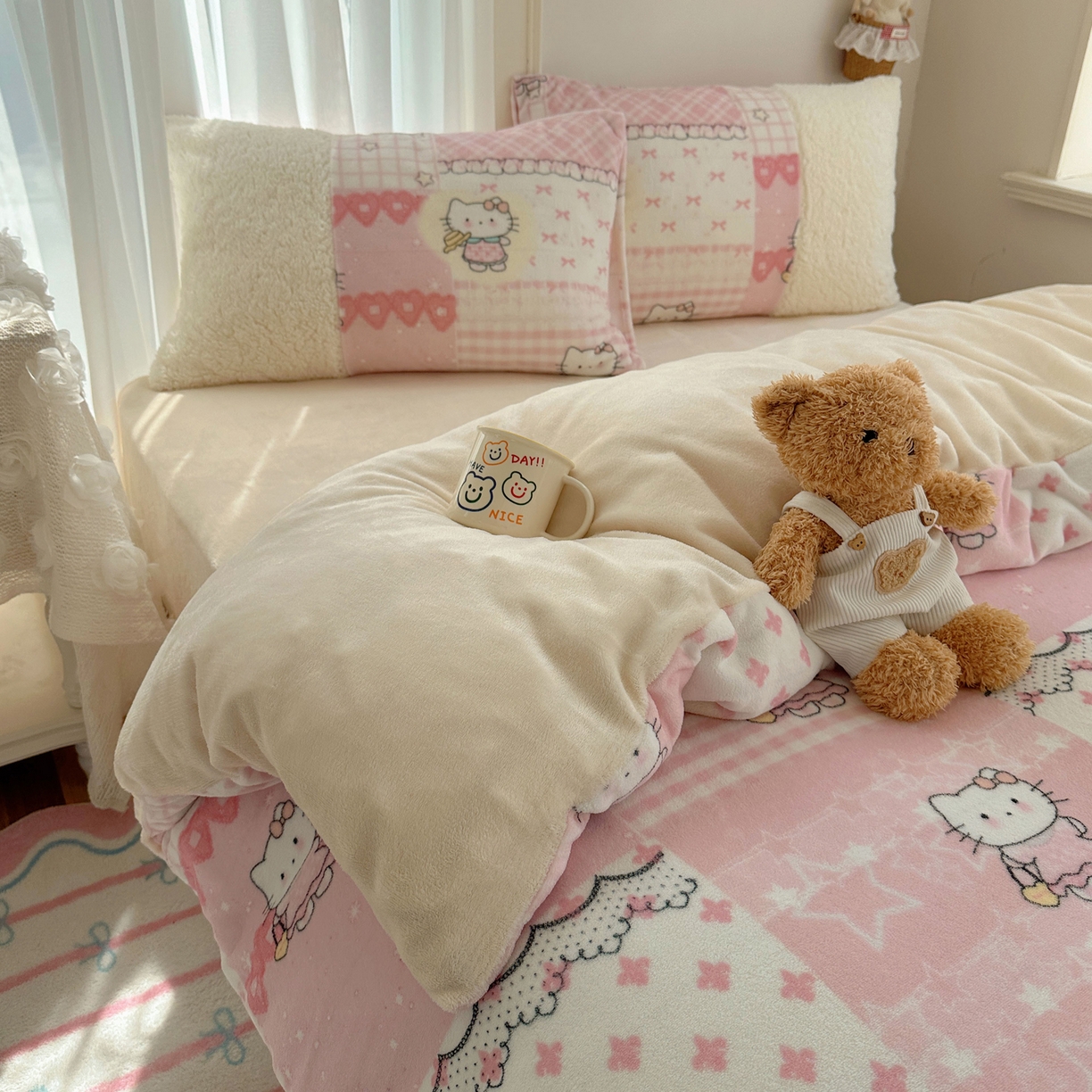 91家纺网 家纺一手货源 找家纺 顾里家纺 2025新款ins韩风甜感羊羔拼接牛奶绒少女系四件套 喵友派对