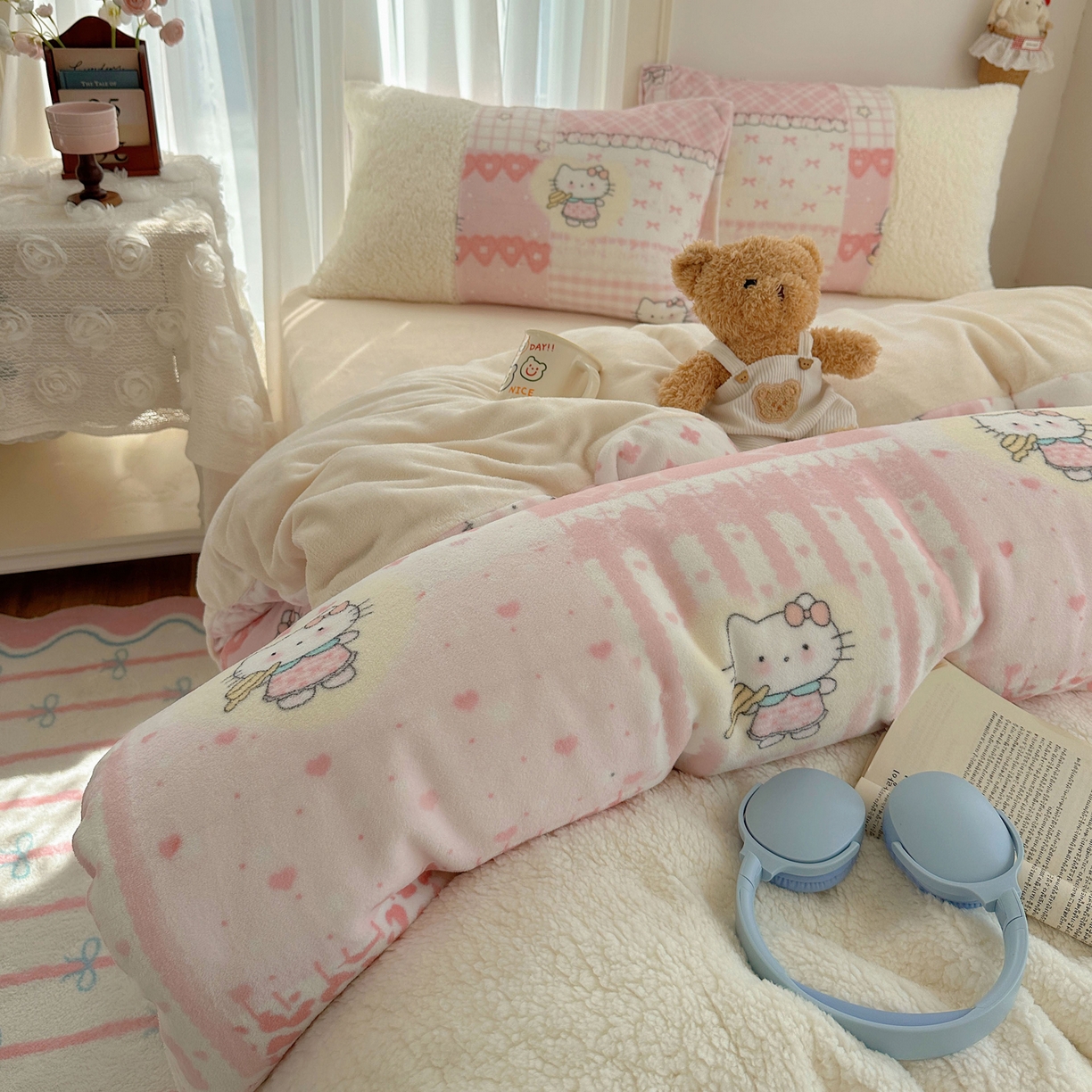 91家纺网 家纺一手货源 找家纺 顾里家纺 2025新款ins韩风甜感羊羔拼接牛奶绒少女系四件套 喵友派对