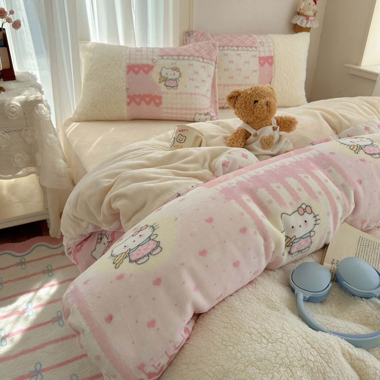 91家纺网 家纺一手货源 找家纺 顾里家纺 2025新款ins韩风甜感羊羔拼接牛奶绒少女系四件套 喵友派对