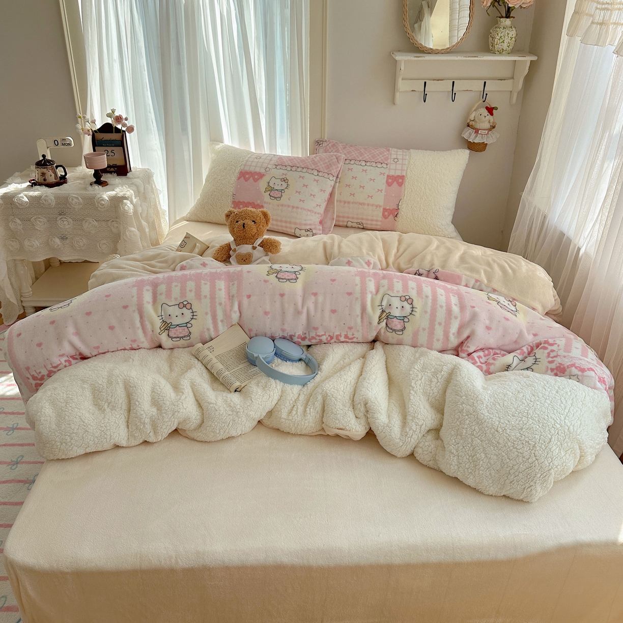 91家纺网 家纺一手货源 找家纺 顾里家纺 2025新款ins韩风甜感羊羔拼接牛奶绒少女系四件套 喵友派对