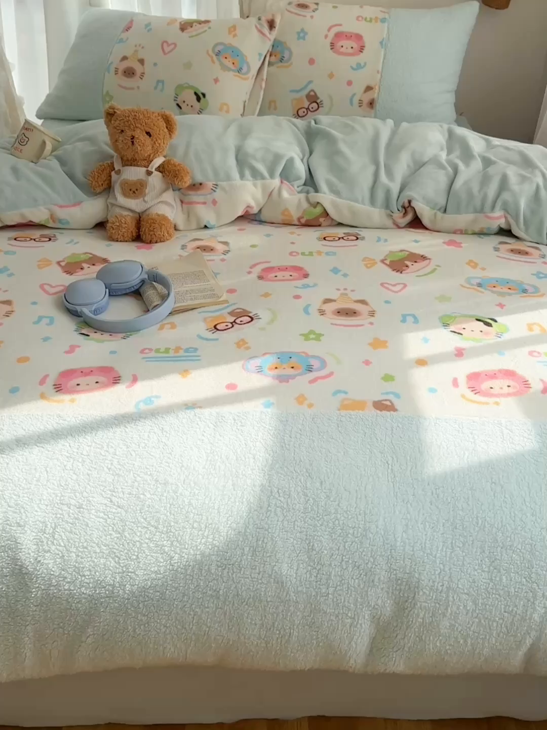 91家纺网 家纺一手货源 找家纺 顾里家纺 2025新款ins韩风甜感羊羔拼接牛奶绒少女系四件套 泡芙喵喵