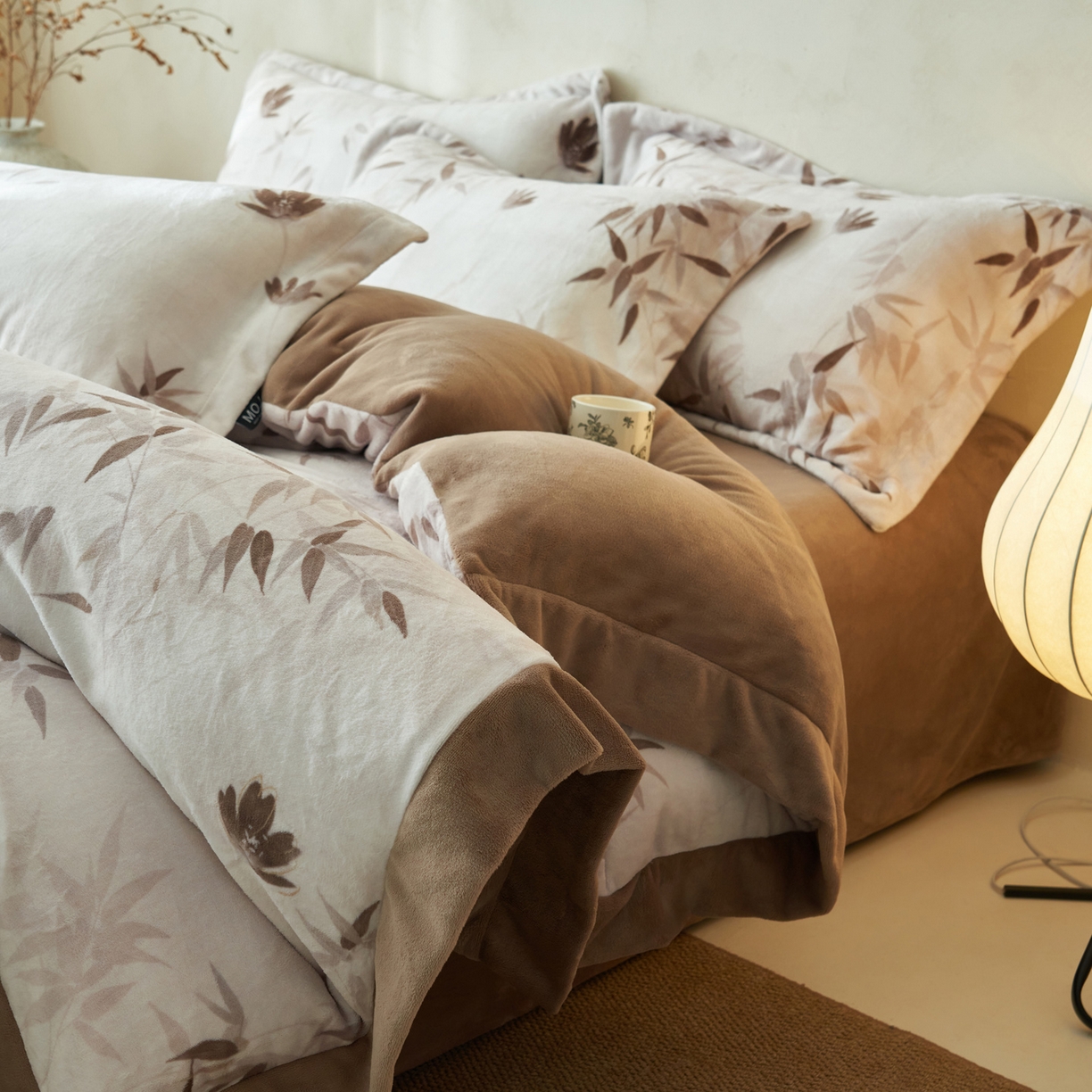 91家纺网 家纺一手货源 找家纺 寐绸家纺 2025秋冬新款230g棉麻风牛奶绒四件套 棉麻风四件套-立竹