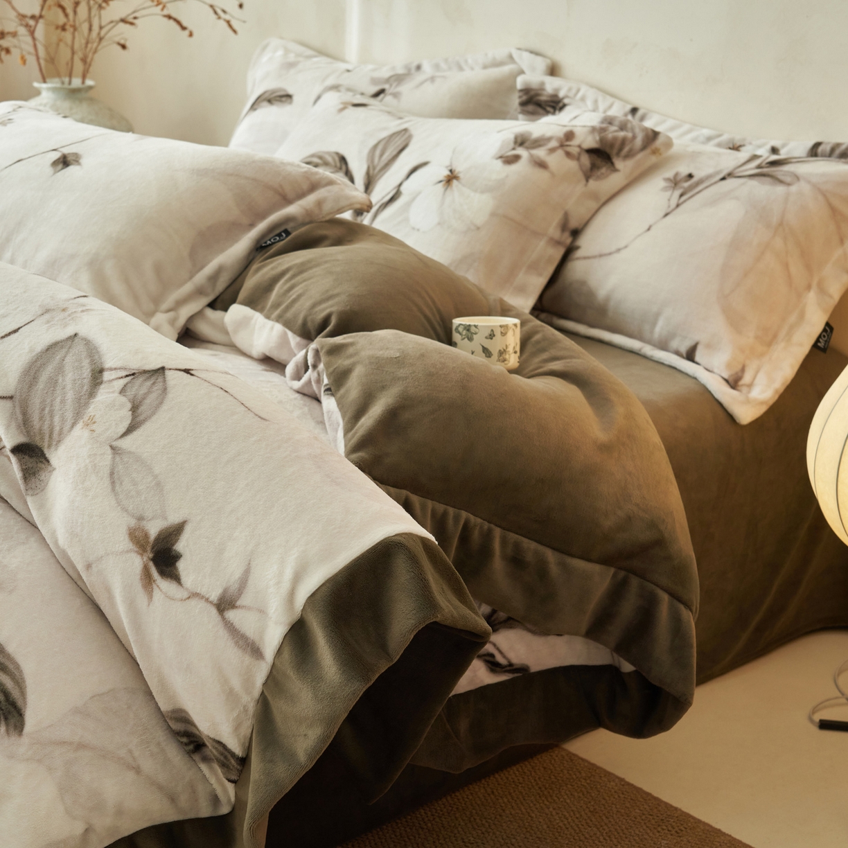 91家纺网 家纺一手货源 找家纺 寐绸家纺 2025秋冬新款230g棉麻风牛奶绒四件套 棉麻风四件套-连里