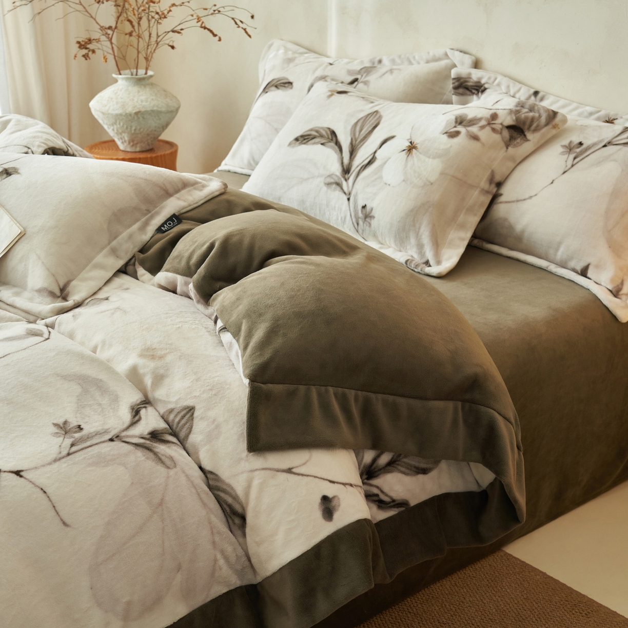 91家纺网 家纺一手货源 找家纺 寐绸家纺 2025秋冬新款230g棉麻风牛奶绒四件套 棉麻风四件套-连里