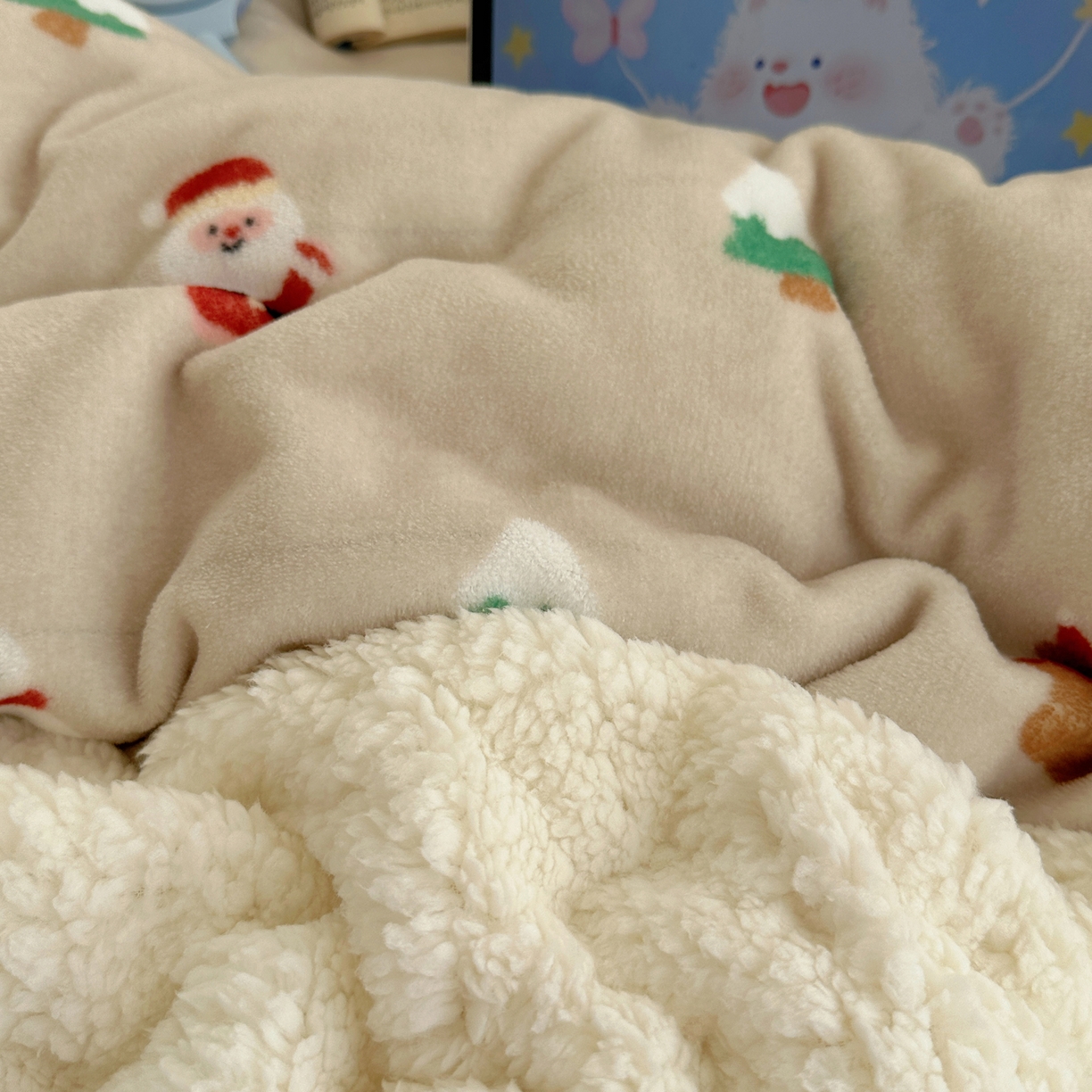 91家纺网 家纺一手货源 找家纺 顾里家纺 2025新款ins韩风甜感羊羔拼接牛奶绒少女系四件套 圣诞气息