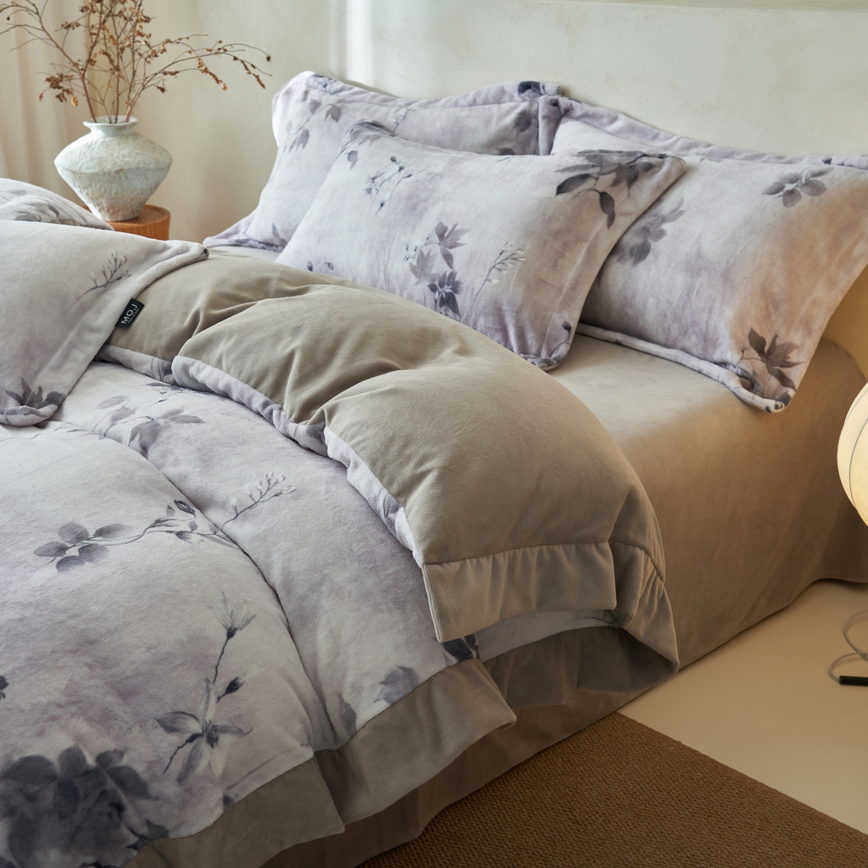 91家纺网 家纺一手货源 找家纺 寐绸家纺 2025秋冬新款230g棉麻风牛奶绒四件套 棉麻风四件套-墨蓝