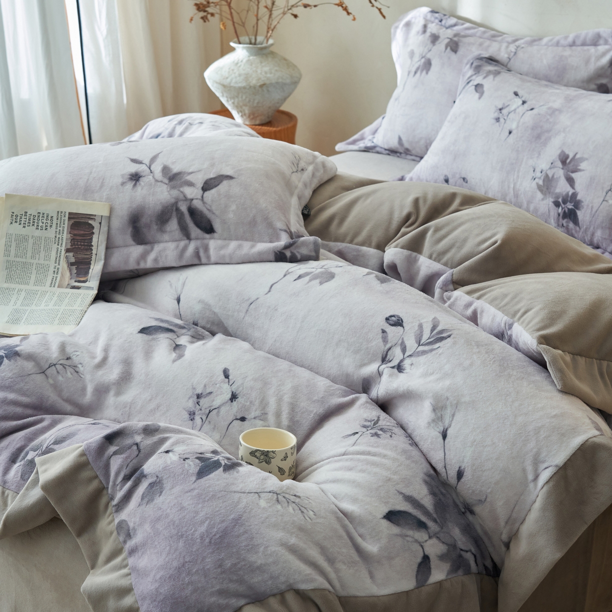 91家纺网 家纺一手货源 找家纺 寐绸家纺 2025秋冬新款230g棉麻风牛奶绒四件套 棉麻风四件套-墨蓝