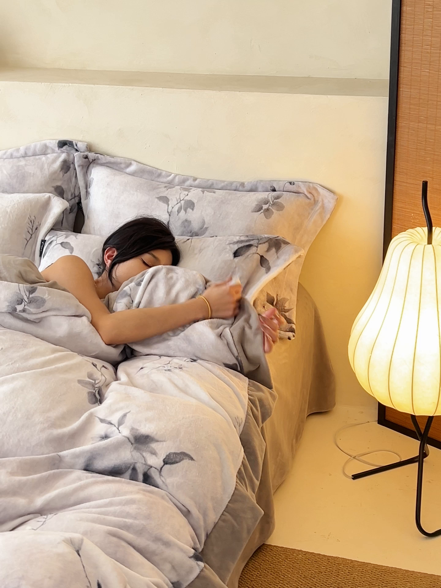 91家纺网 家纺一手货源 找家纺 寐绸家纺 2025秋冬新款230g棉麻风牛奶绒四件套 棉麻风四件套-墨蓝