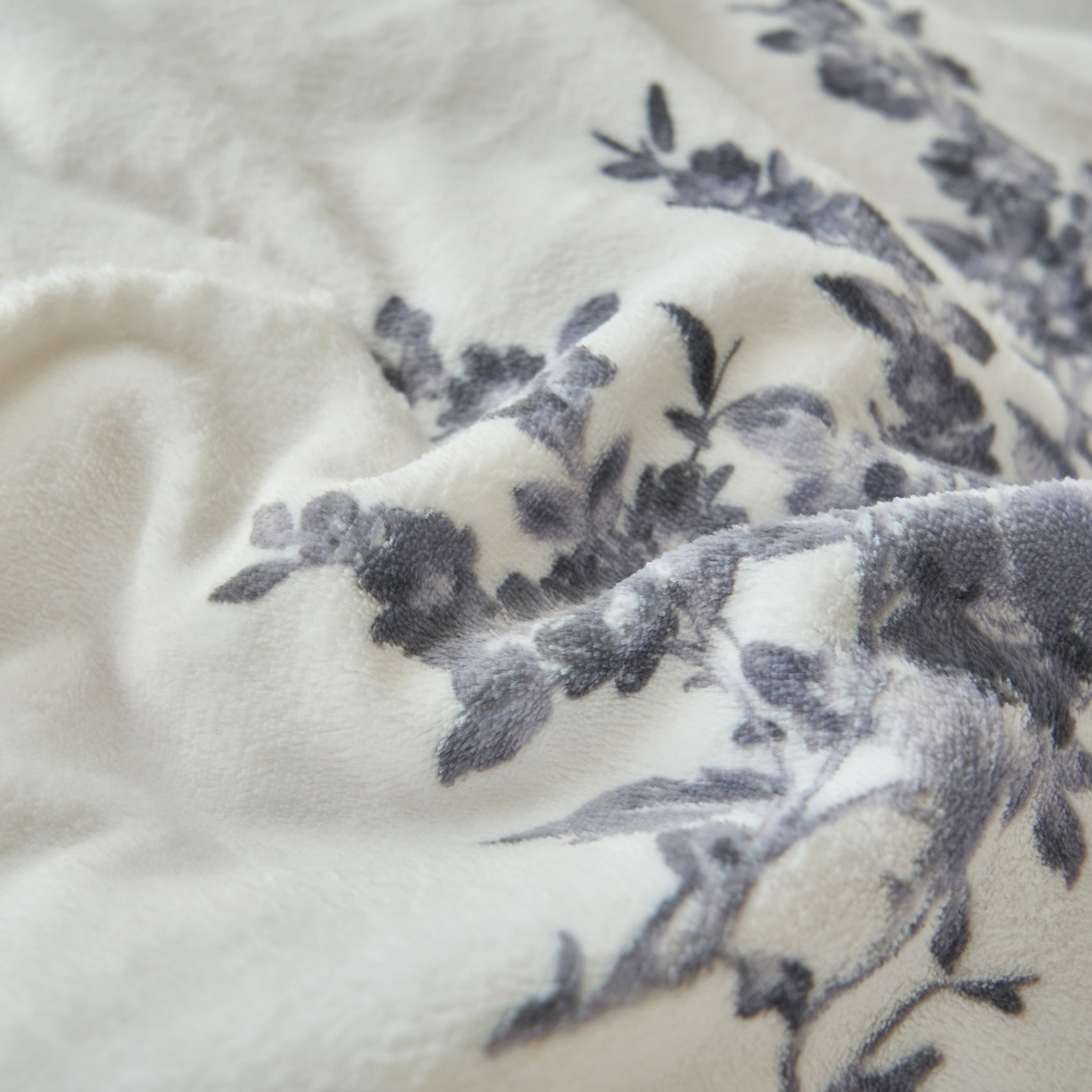 91家纺网 家纺一手货源 找家纺 寐绸家纺 2025秋冬新款230g棉麻风牛奶绒四件套 棉麻风四件套-束放