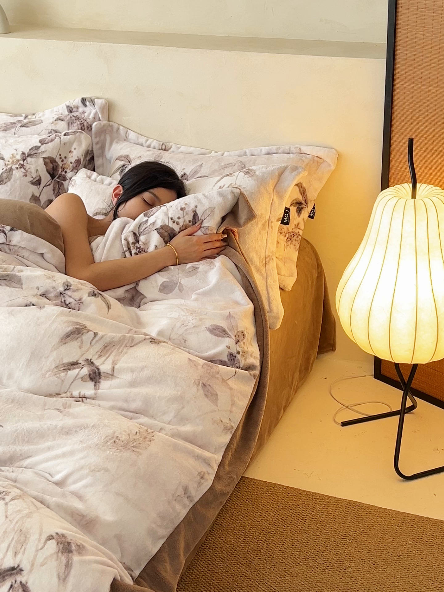 91家纺网 家纺一手货源 找家纺 寐绸家纺 2025秋冬新款230g棉麻风牛奶绒四件套 棉麻风四件套-相伴