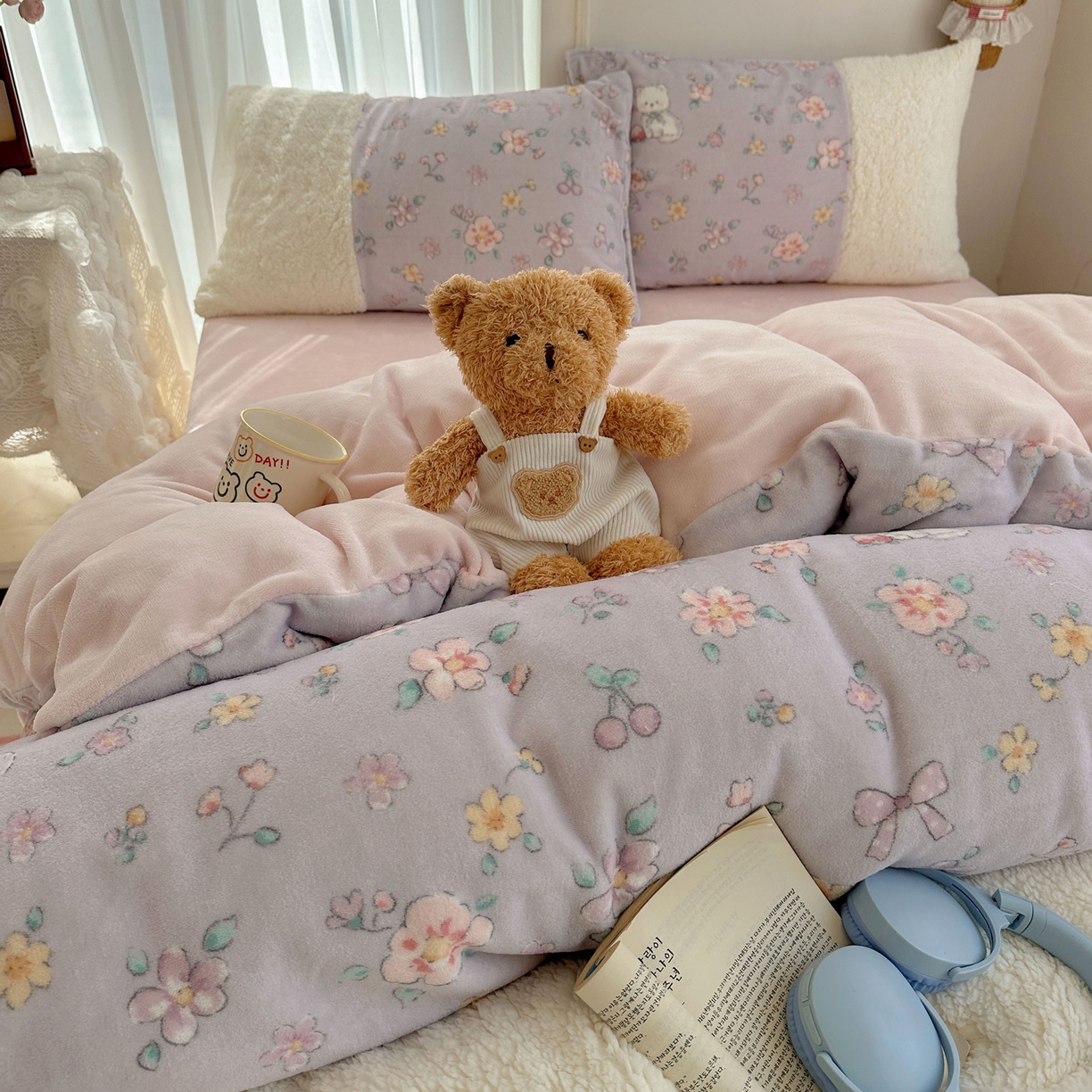 91家纺网 家纺一手货源 找家纺 顾里家纺 2025新款ins韩风甜感羊羔拼接牛奶绒少女系四件套 碎花喵