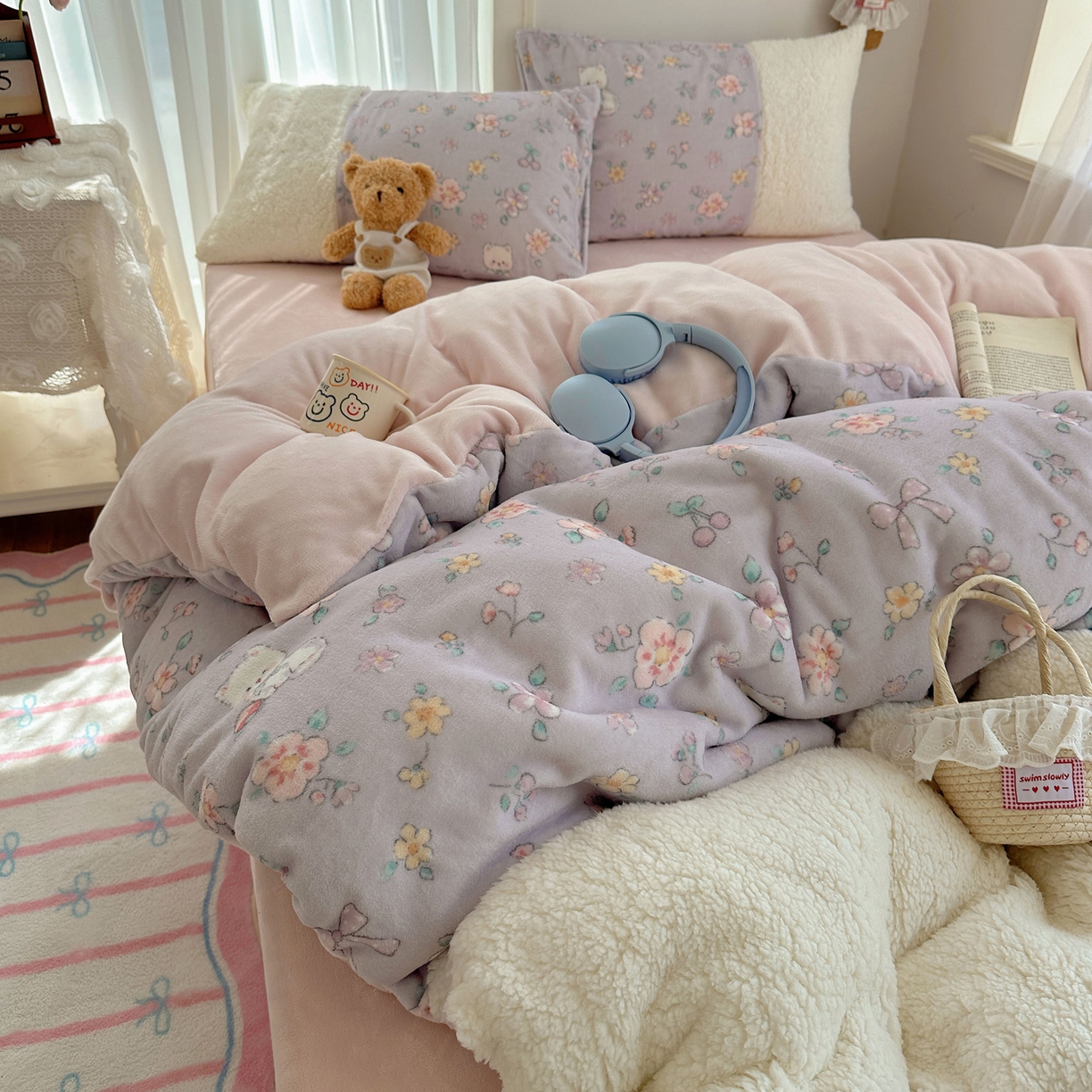 91家纺网 家纺一手货源 找家纺 顾里家纺 2025新款ins韩风甜感羊羔拼接牛奶绒少女系四件套 碎花喵