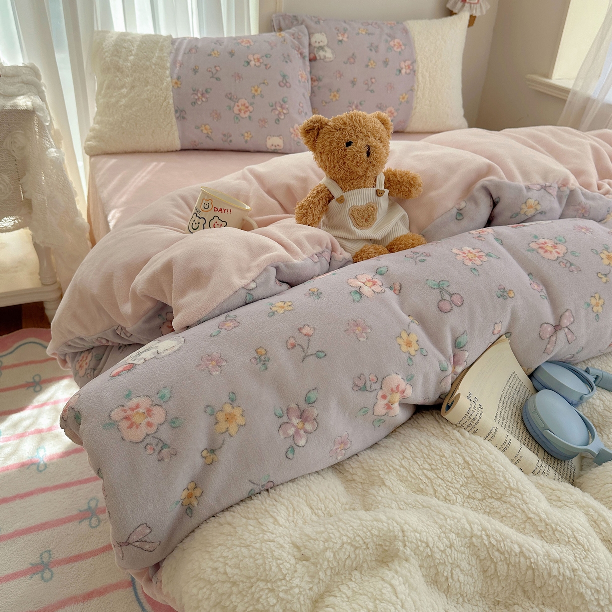 91家纺网 家纺一手货源 找家纺 顾里家纺 2025新款ins韩风甜感羊羔拼接牛奶绒少女系四件套 碎花喵