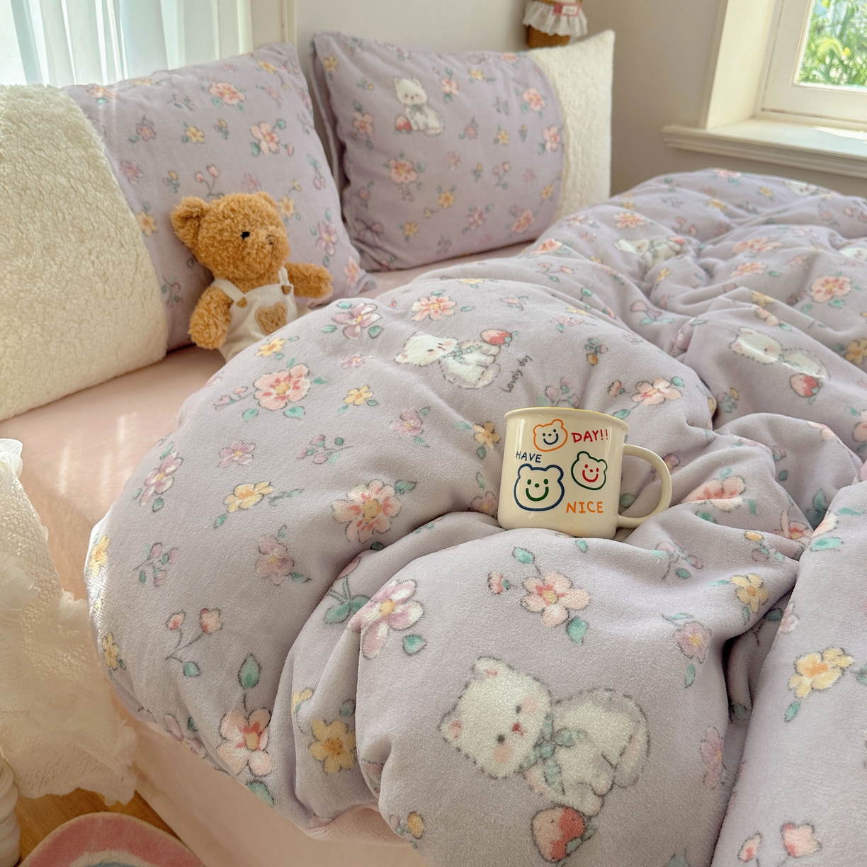 91家纺网 家纺一手货源 找家纺 顾里家纺 2025新款ins韩风甜感羊羔拼接牛奶绒少女系四件套 碎花喵