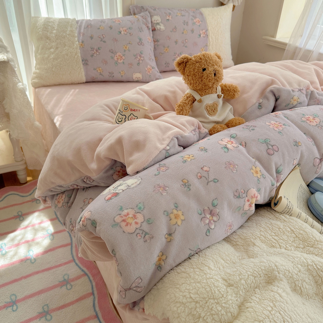 91家纺网 家纺一手货源 找家纺 顾里家纺 2025新款ins韩风甜感羊羔拼接牛奶绒少女系四件套 碎花喵