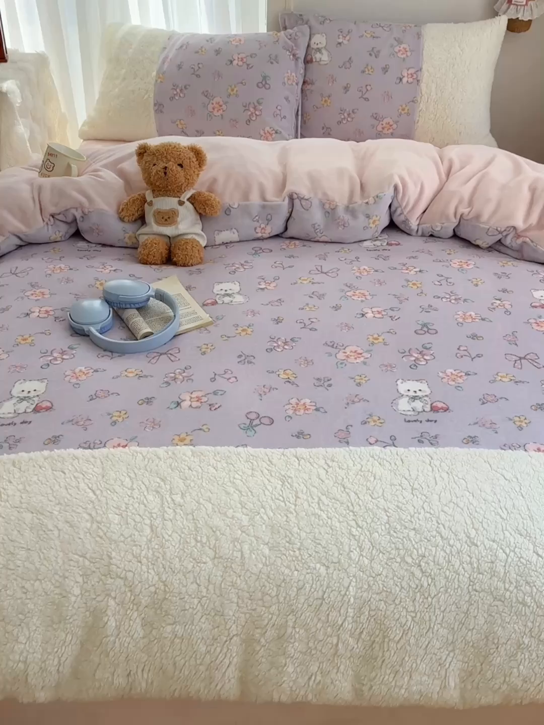 91家纺网 家纺一手货源 找家纺 顾里家纺 2025新款ins韩风甜感羊羔拼接牛奶绒少女系四件套 碎花喵