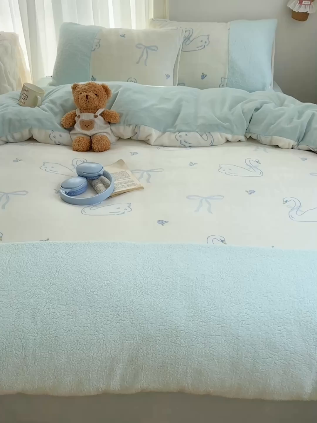 91家纺网 家纺一手货源 找家纺 顾里家纺 2025新款ins韩风甜感羊羔拼接牛奶绒少女系四件套 天鹅蝴蝶结