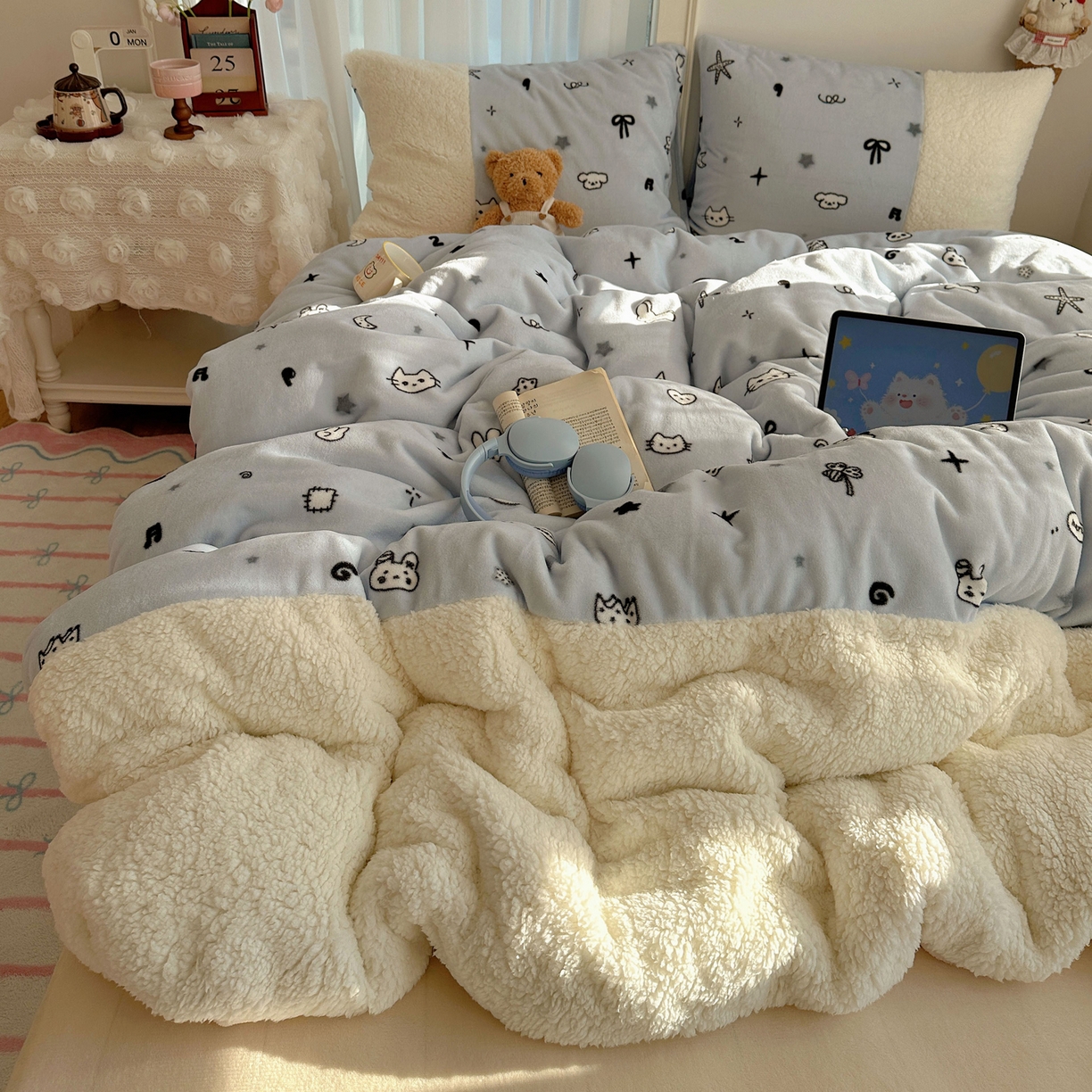 顾里家纺 2025新款ins韩风甜感羊羔拼接牛奶绒少女系四件套 线条动物