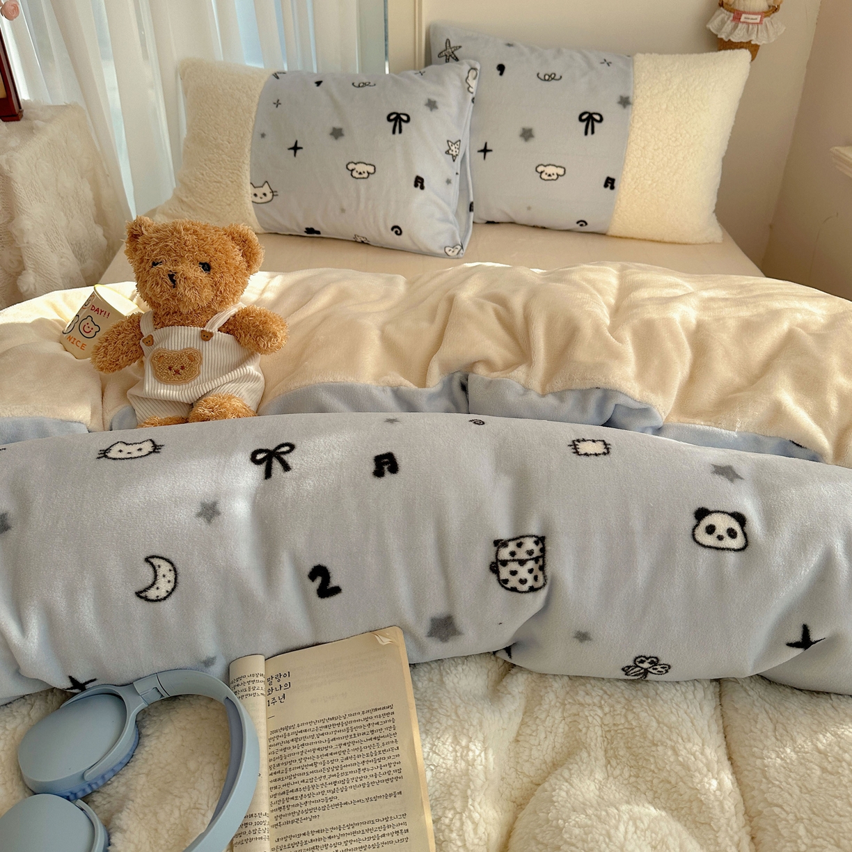 91家纺网 家纺一手货源 找家纺 顾里家纺 2025新款ins韩风甜感羊羔拼接牛奶绒少女系四件套 线条动物