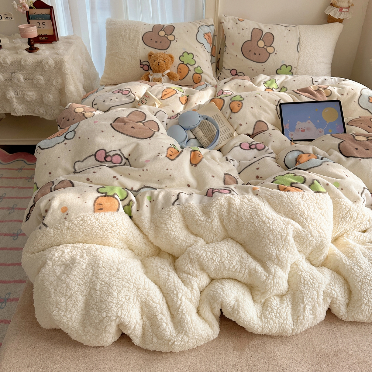 顾里家纺 2025新款ins韩风甜感羊羔拼接牛奶绒少女系四件套 小猫小兔