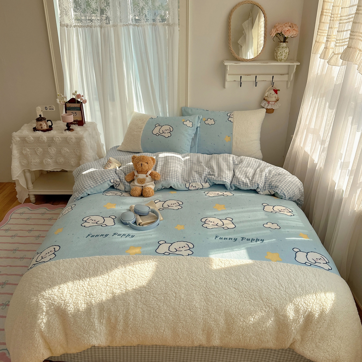 91家纺网 家纺一手货源 找家纺 顾里家纺 2025新款ins韩风甜感羊羔拼接牛奶绒少女系四件套 云朵小狗