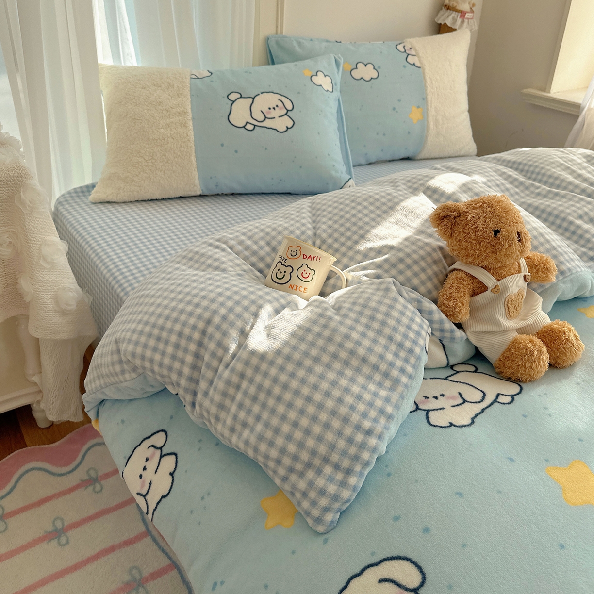 91家纺网 家纺一手货源 找家纺 顾里家纺 2025新款ins韩风甜感羊羔拼接牛奶绒少女系四件套 云朵小狗