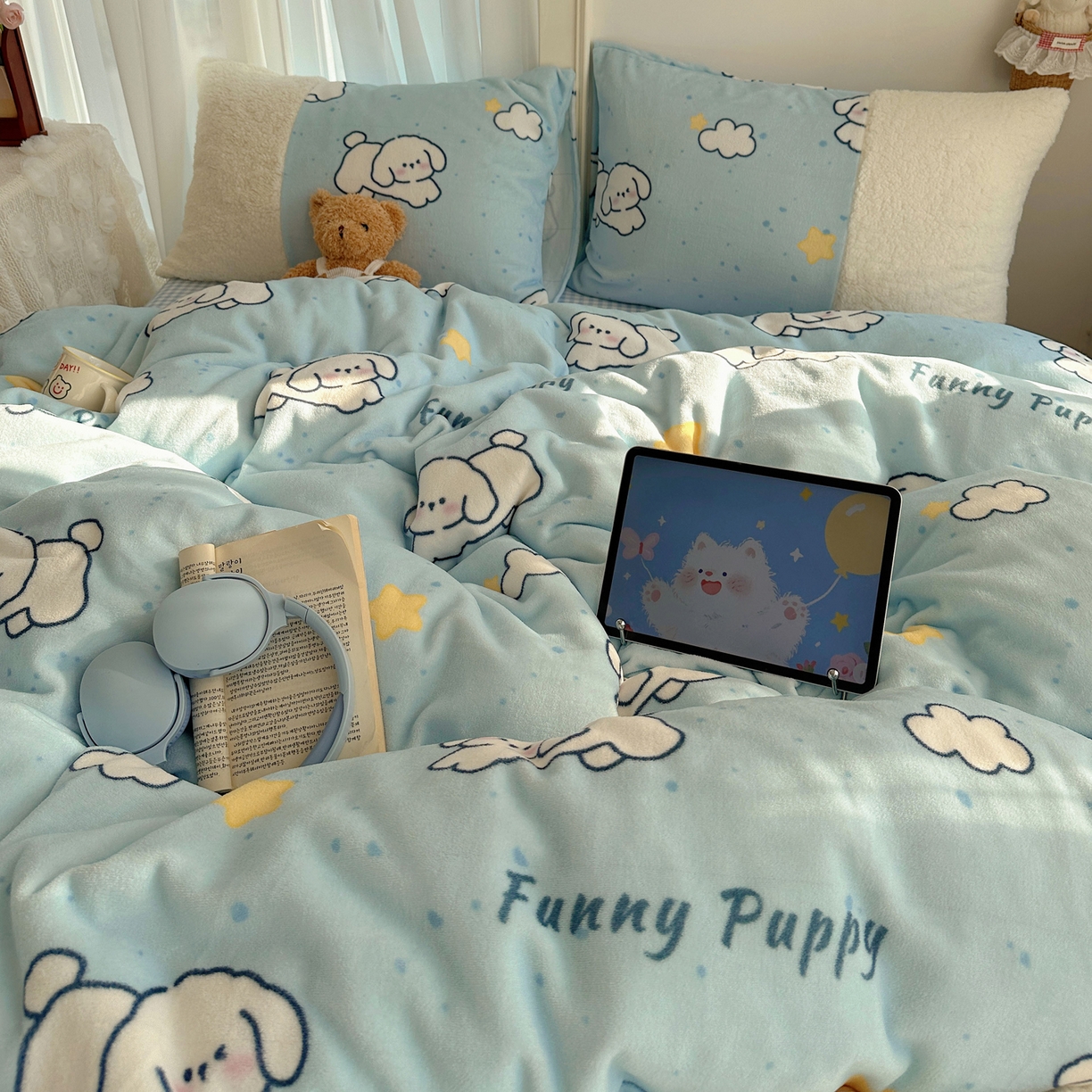 91家纺网 家纺一手货源 找家纺 顾里家纺 2025新款ins韩风甜感羊羔拼接牛奶绒少女系四件套 云朵小狗