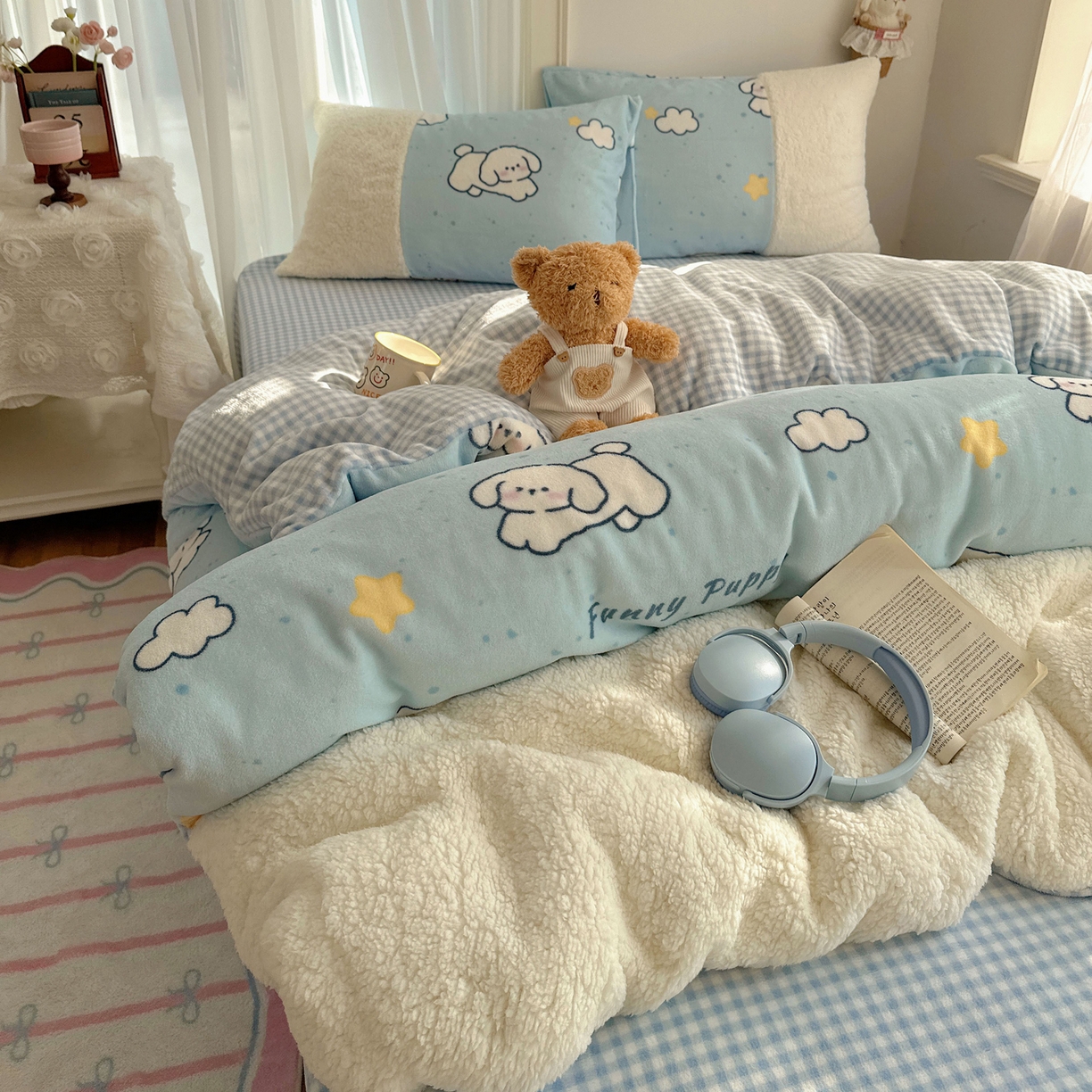 91家纺网 家纺一手货源 找家纺 顾里家纺 2025新款ins韩风甜感羊羔拼接牛奶绒少女系四件套 云朵小狗