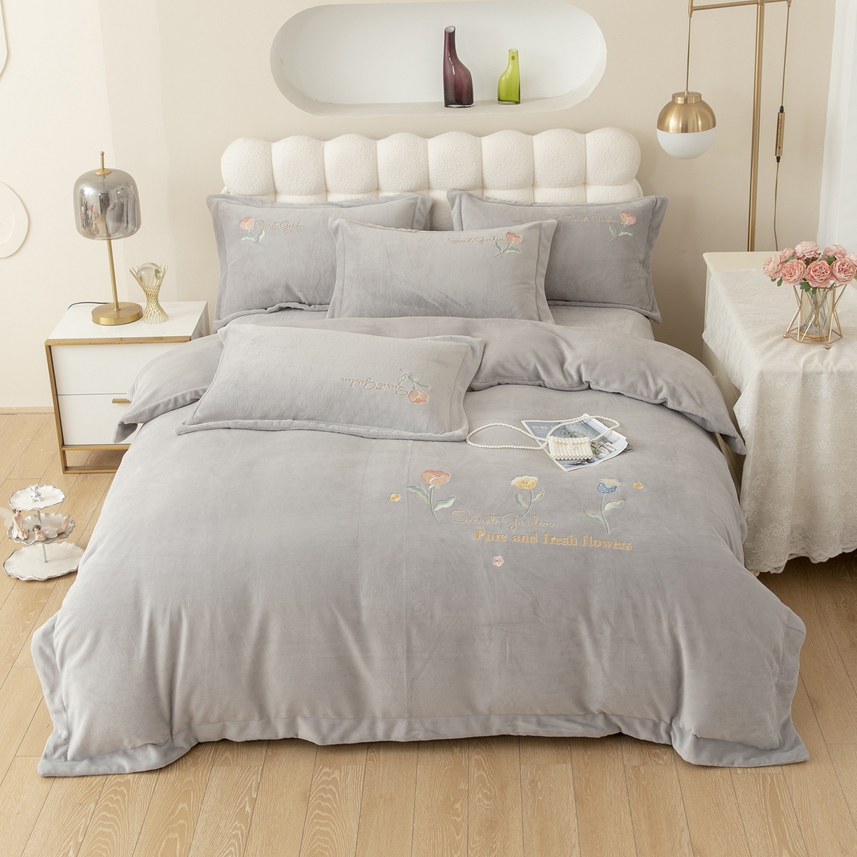 91家纺网 家纺一手货源 找家纺 （总）昊翔家纺 2025新款牛奶绒宽边刺绣四件套花蕊