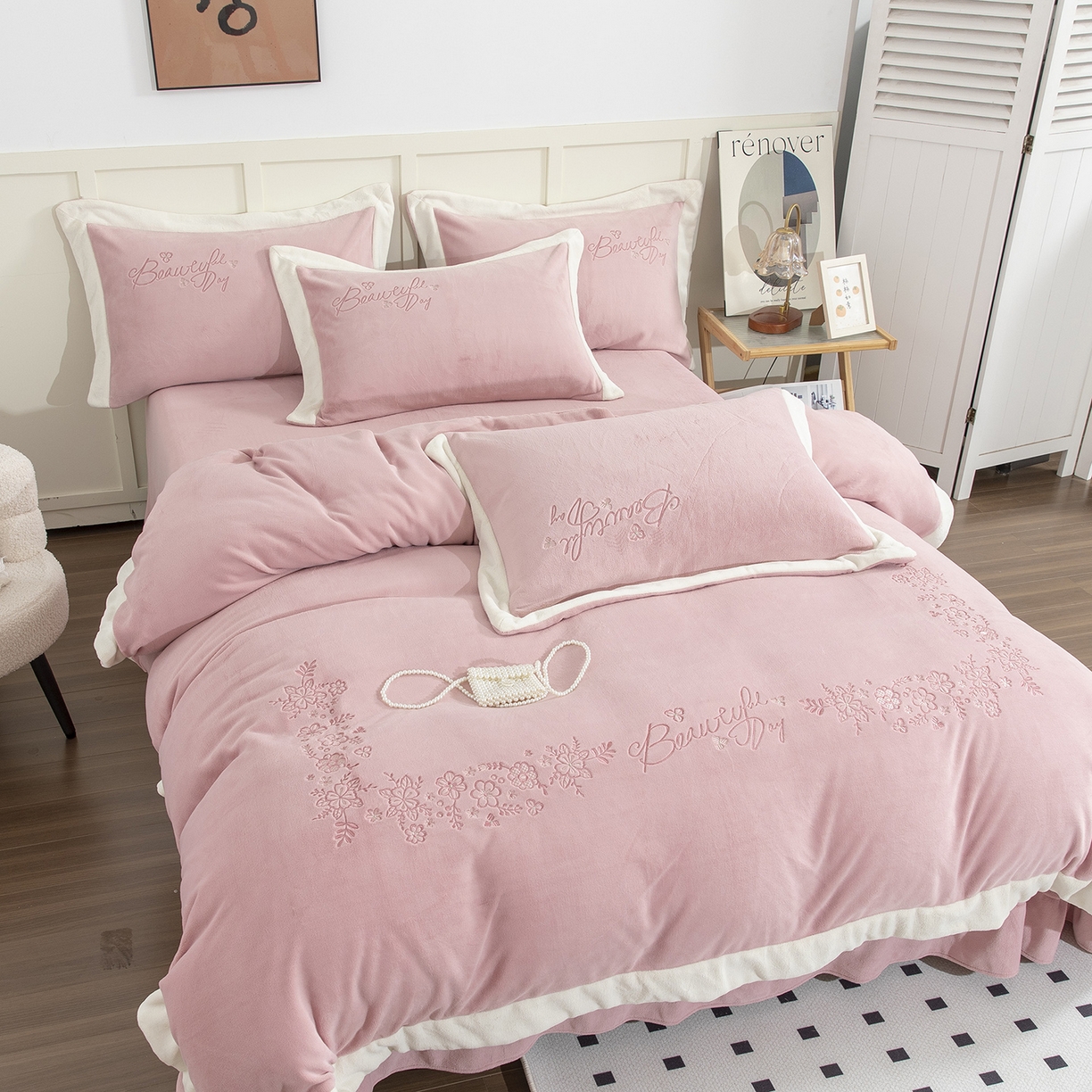 （总）昊翔家纺 2025新款全消光蚕丝绒拼角刺绣四件套青黛