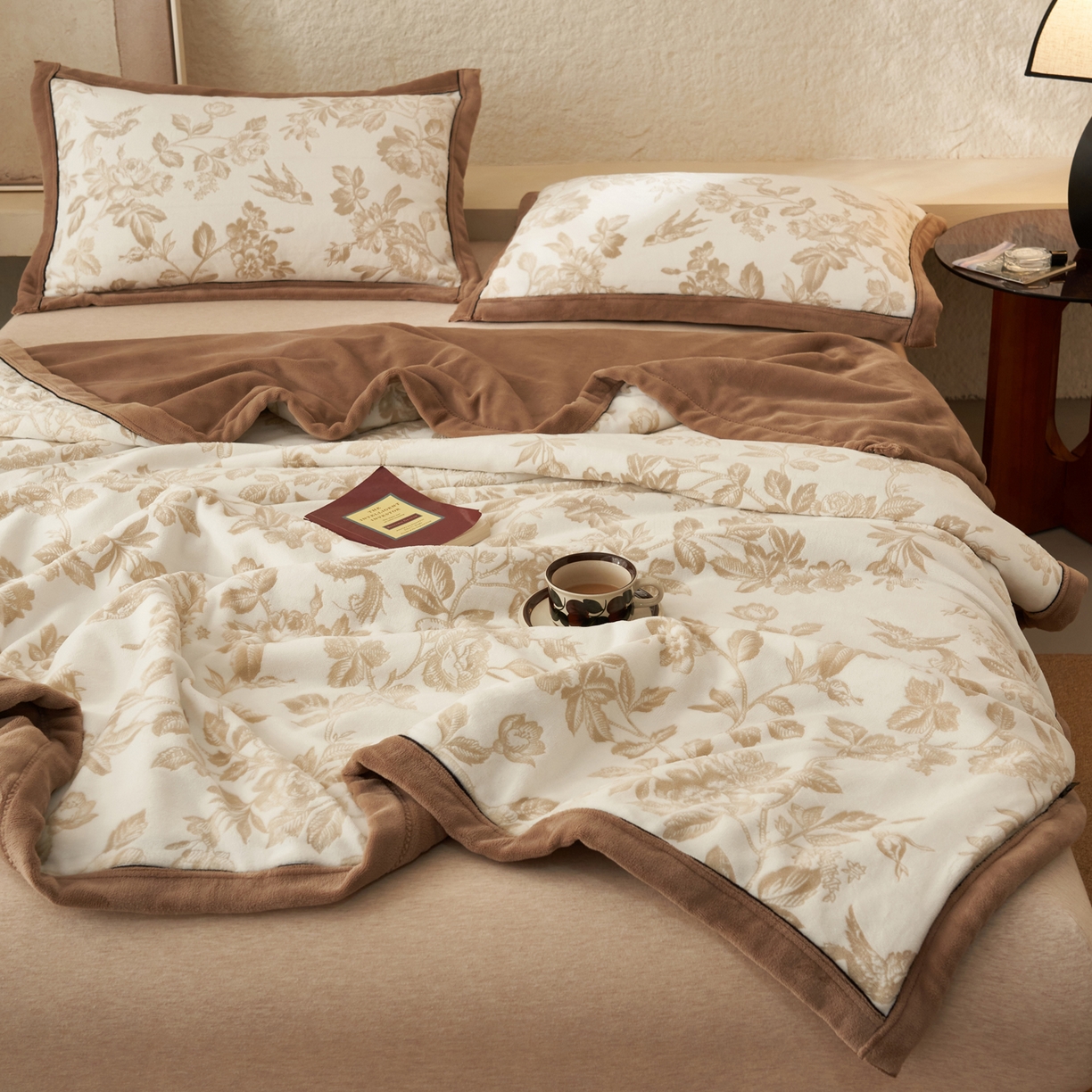 91家纺网 家纺一手货源 找家纺 寐绸家纺 2025新款230g牛奶绒染色雕花功能毛毯 雕花功能毯-玛雅