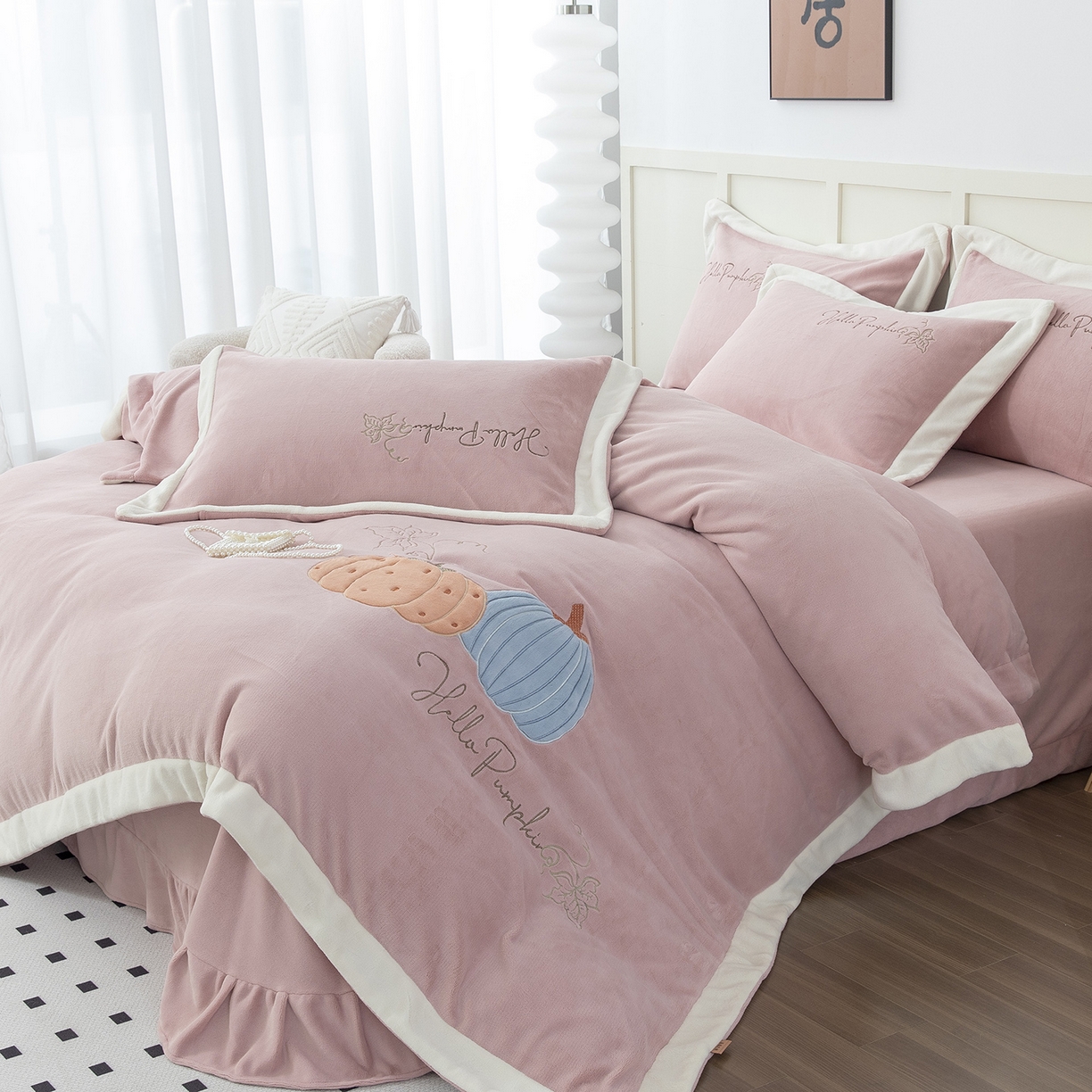 91家纺网 家纺一手货源 找家纺 （总）昊翔家纺 2025新款全消光拼角刺绣四件套南瓜派